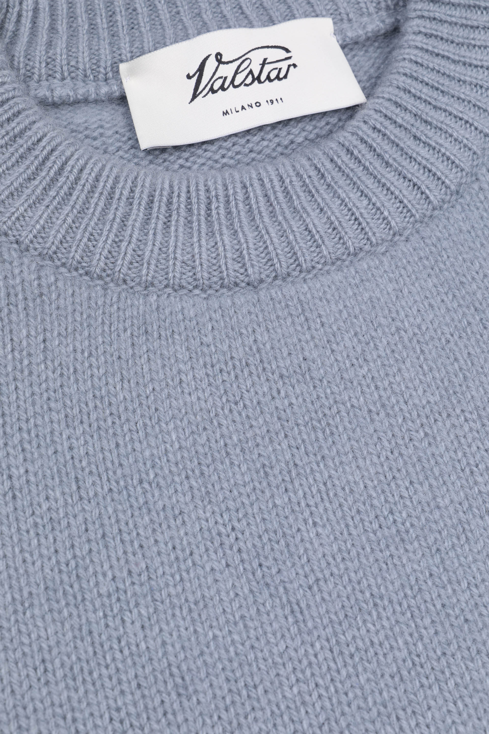 Maglia girocollo in cashmere. Azzurro - Air