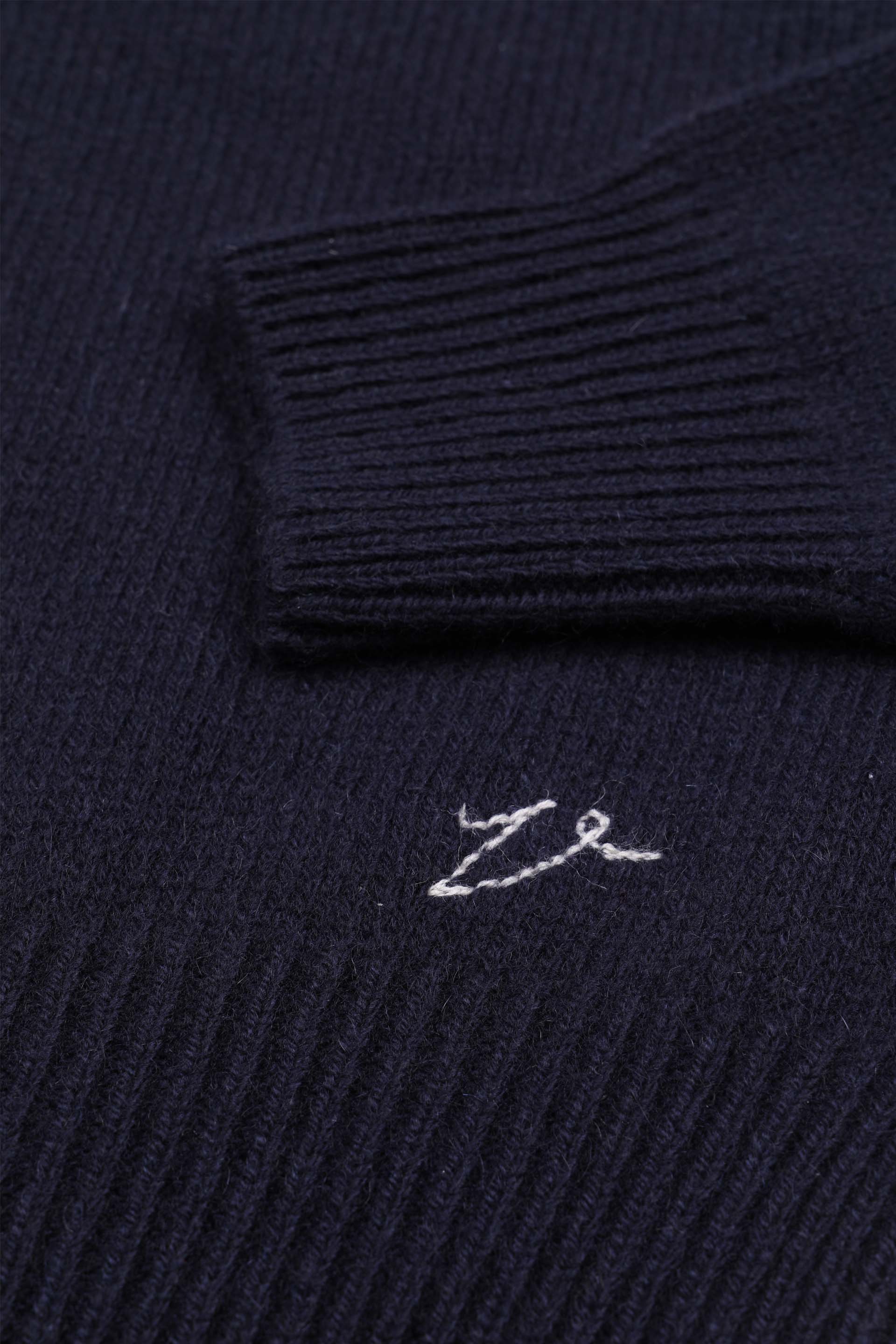 Maglia dolcevita in cashmere. Blu - Navy