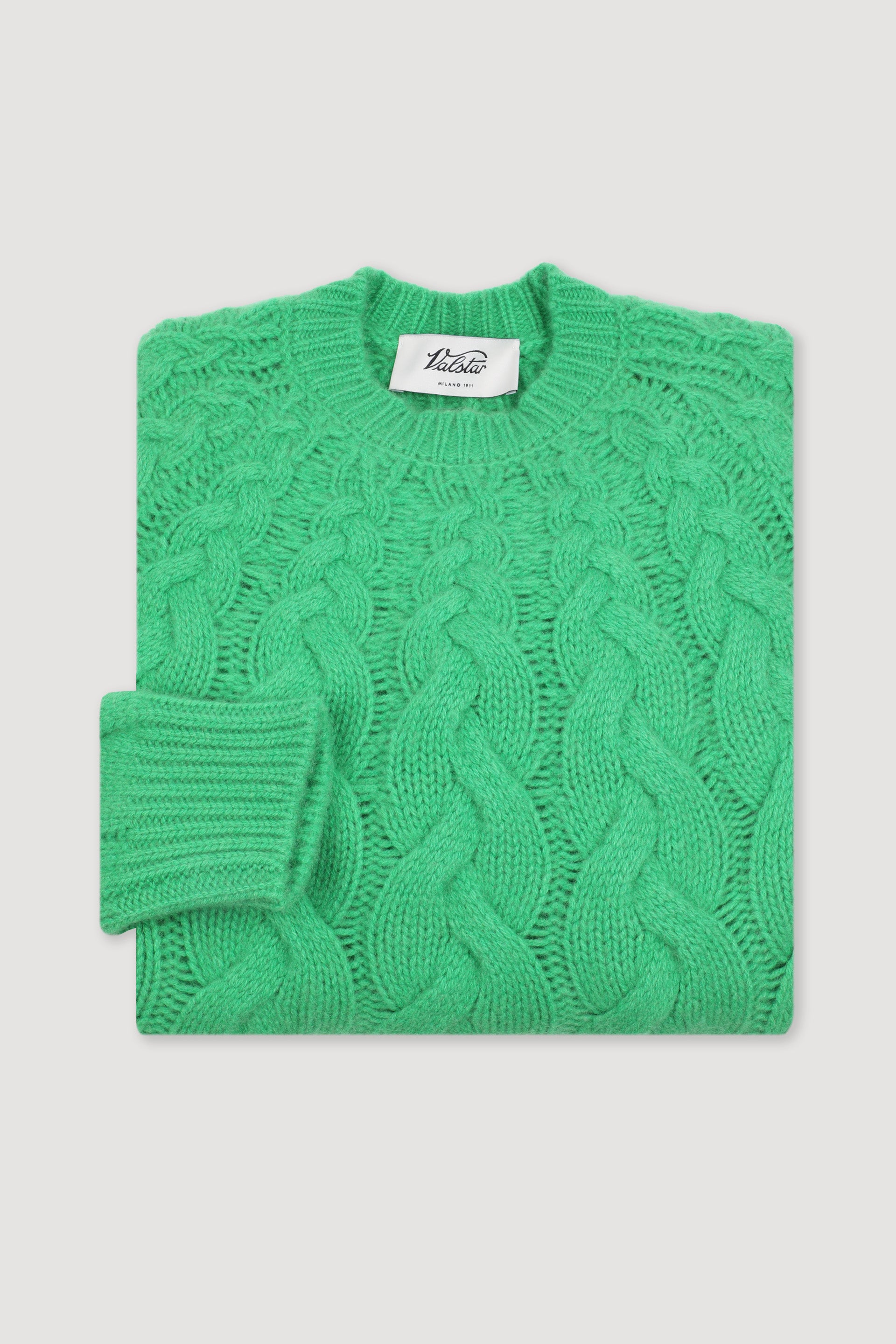 Maglia girocollo a trecce in cashmere. Verde - Bright green