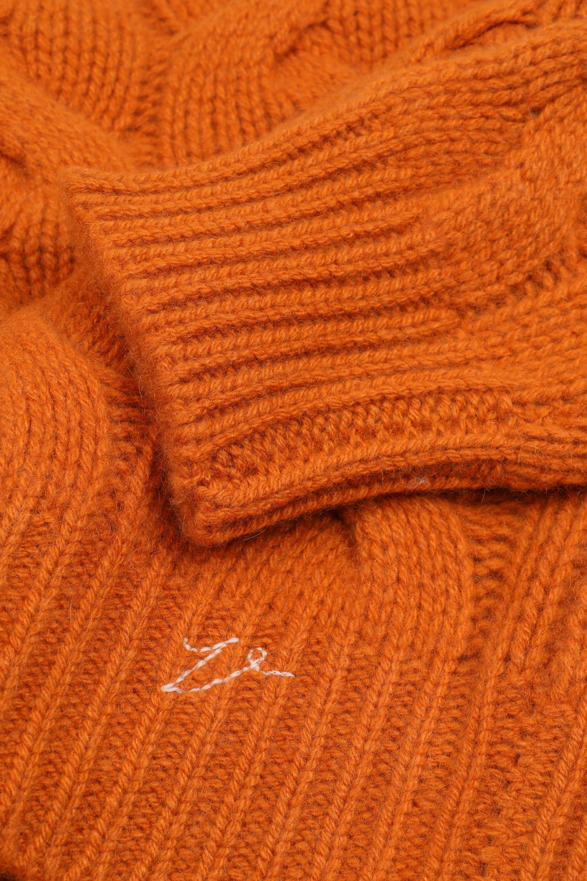 Maglia girocollo a trecce in cashmere. - Orange