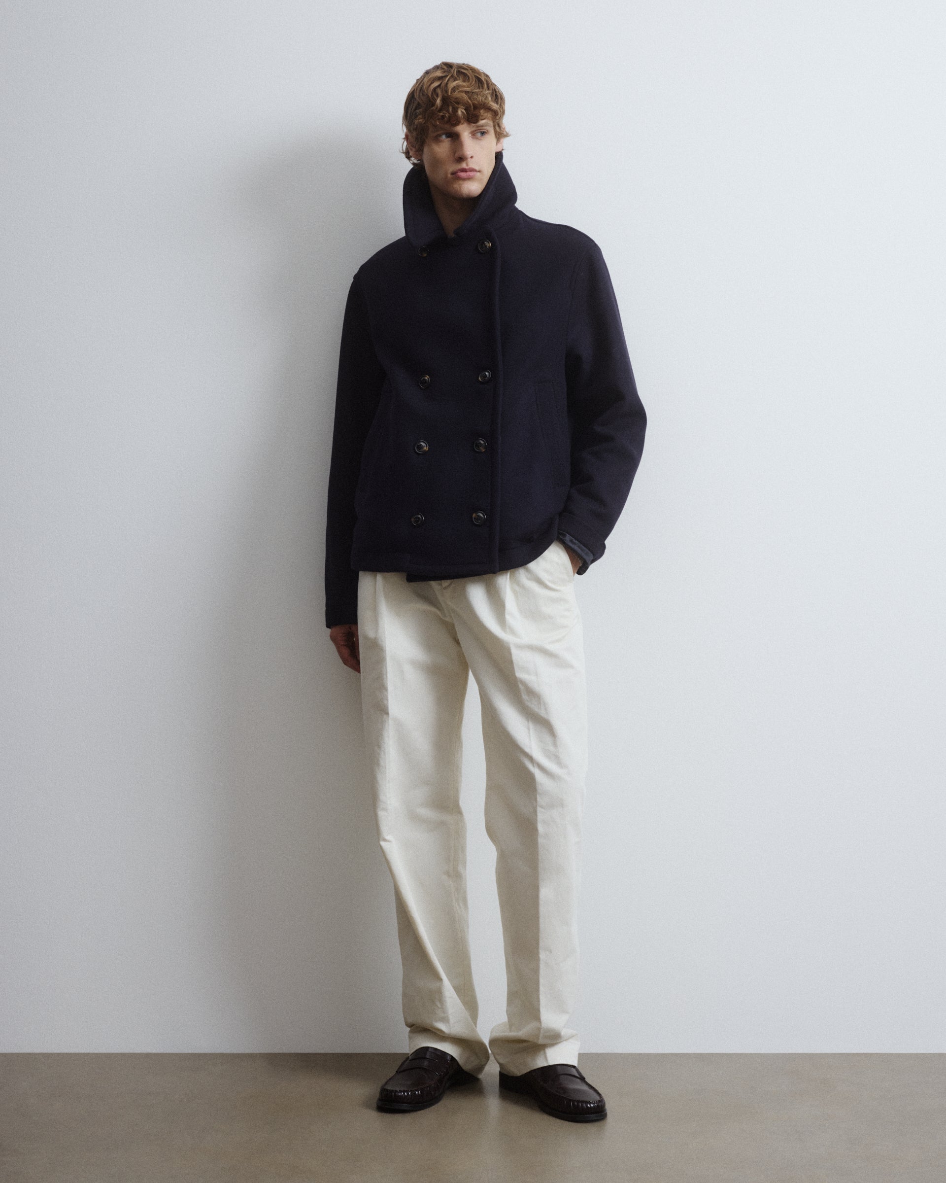 Harold peacoat in virgin wool felt, lined. Blue - Navy