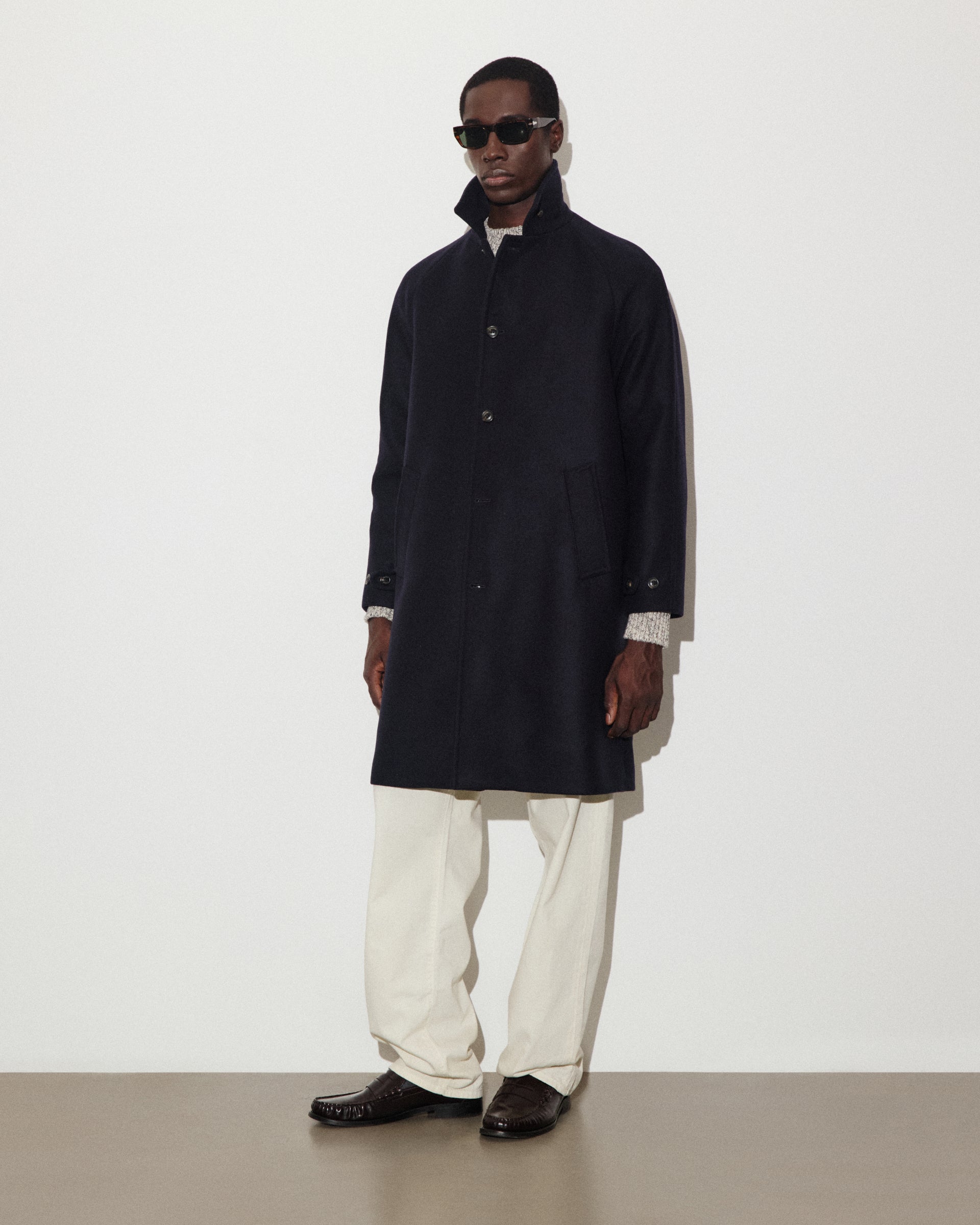 Vittorio lined overcoat in virgin wool felt. Blue - Navy