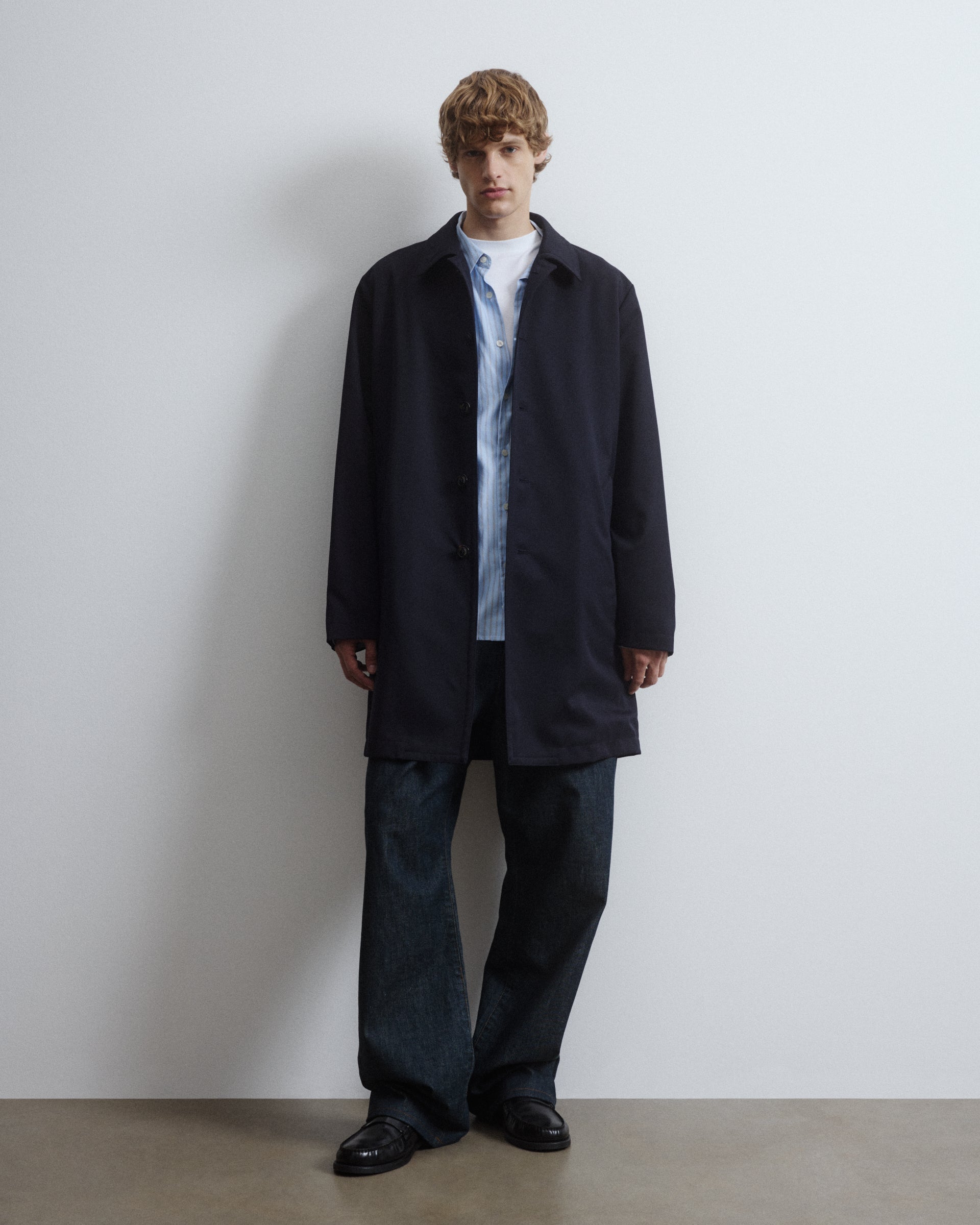 Joyce lined coat in combed pure virgin wool twill, water-repellent. Bl