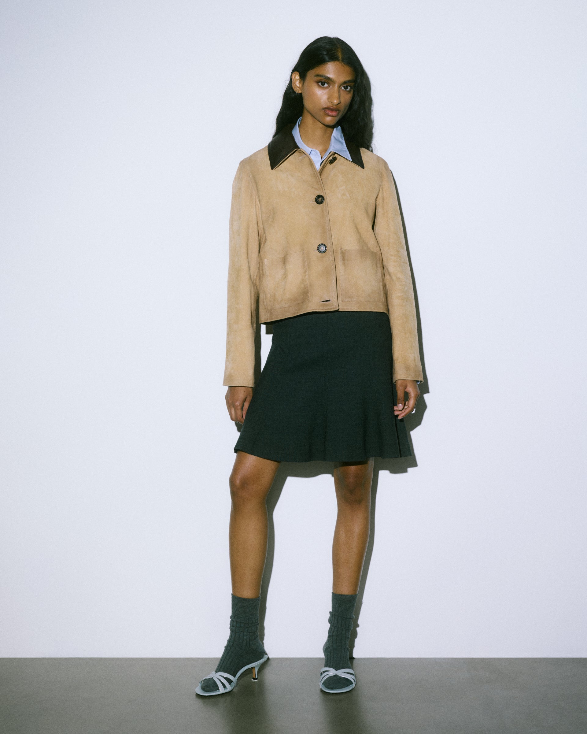 Cropped work jacket in vintage heavy suede with a nappa leather collar