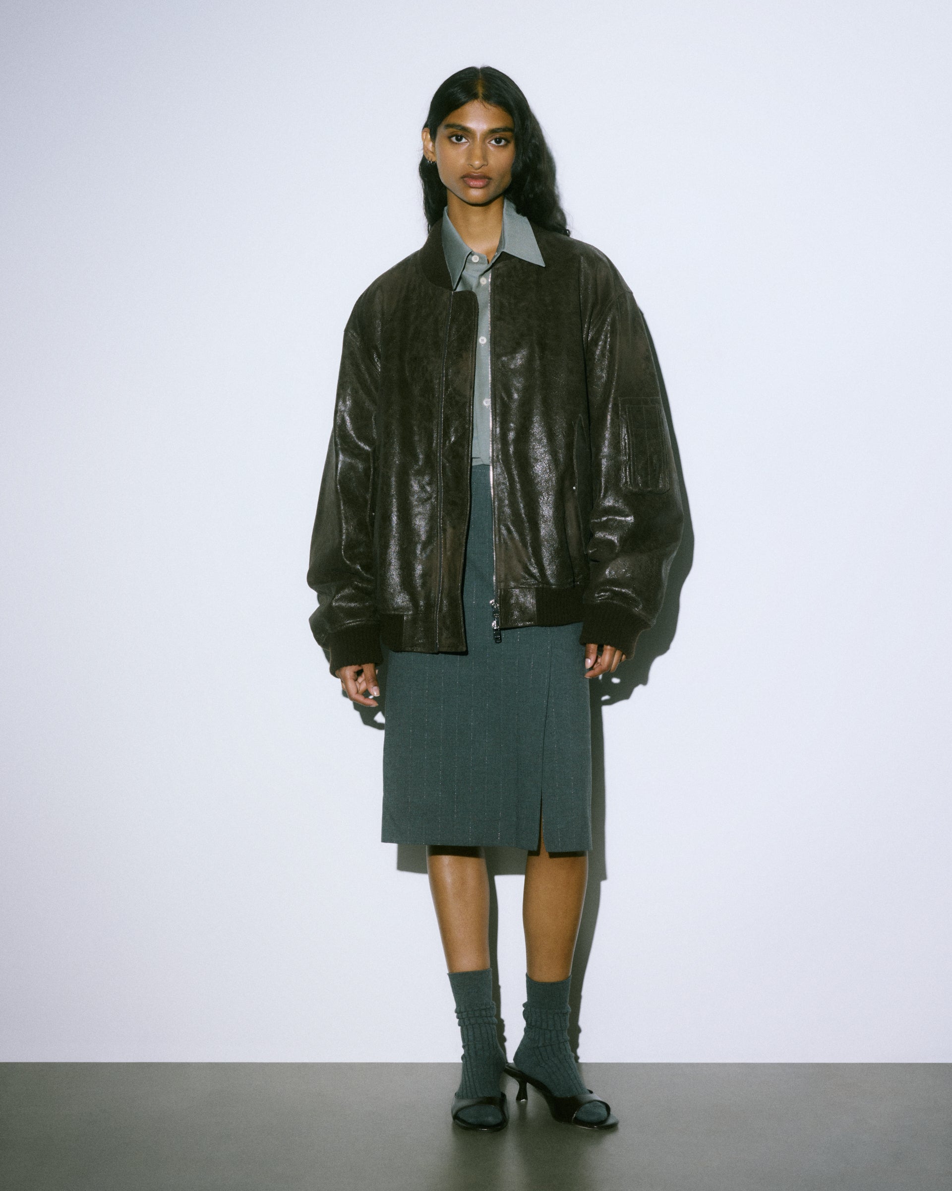 Bomber jacket in craquelè-effect nappa leather, lined. Brown - Brown