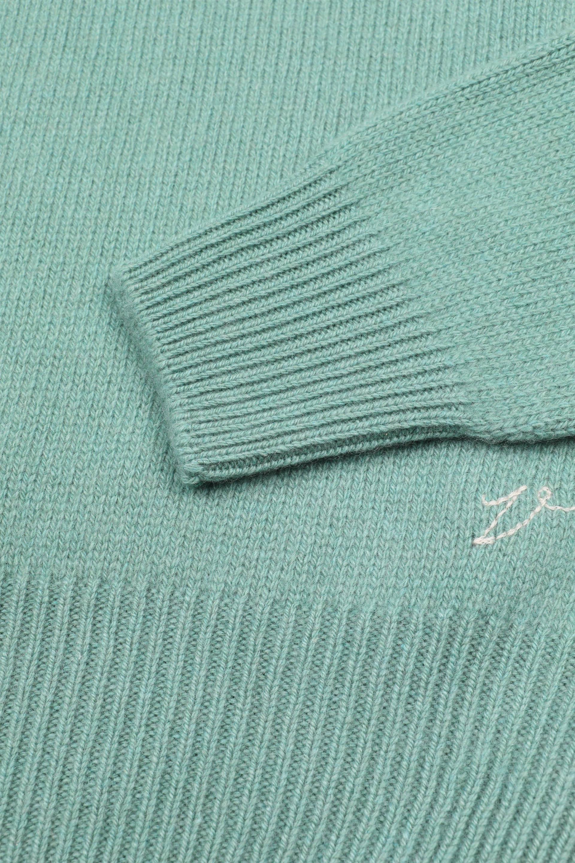 Maglia girocollo in cashmere. Verde - Sage