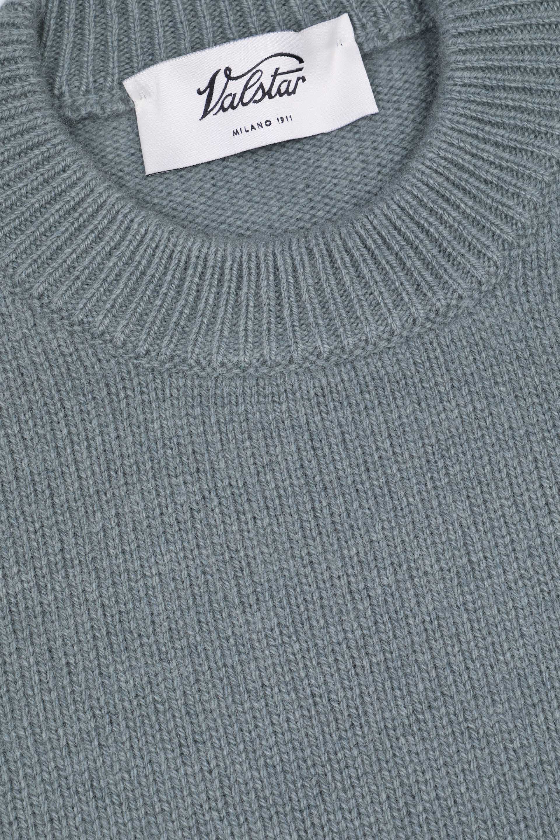 Maglia girocollo in cashmere. Verde - Field