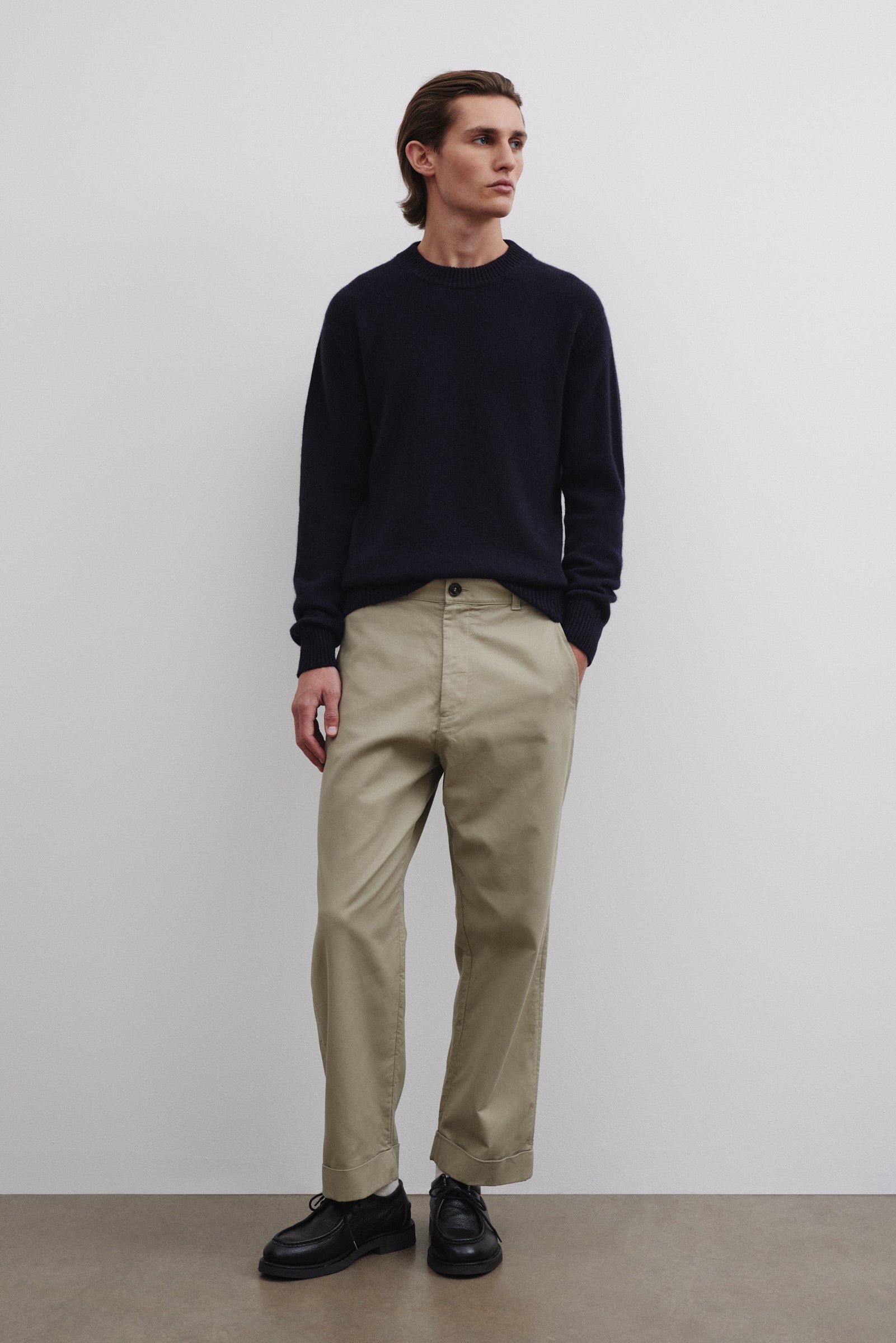 Maglia girocollo in cashmere. Blu - Navy