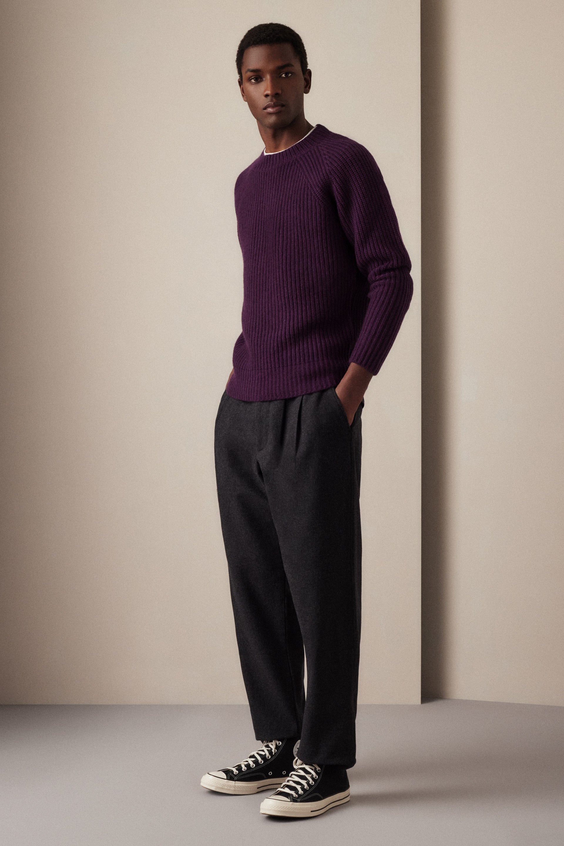 Maglia girocollo in cashmere con punto a mezza maglia inglese. Beige - Purple