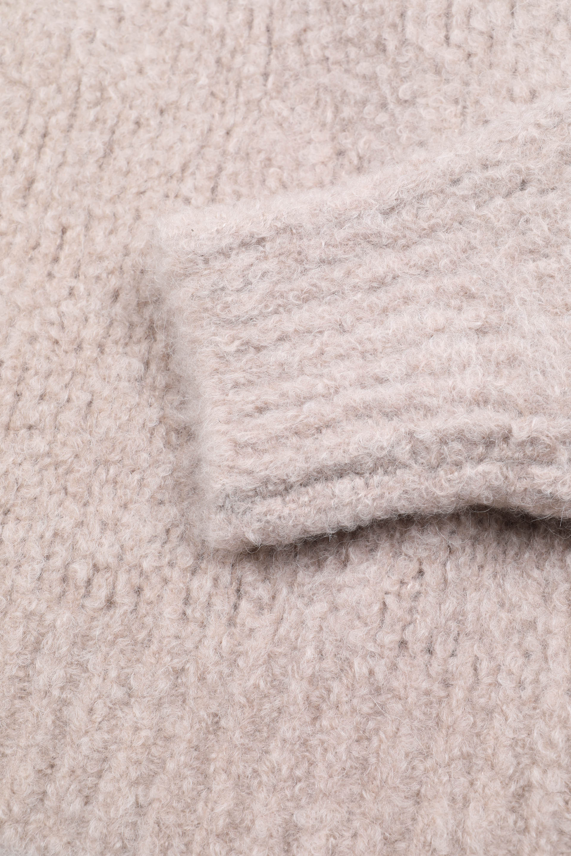 Maglia con cappuccio in  filato bouclè in misto cashmere-alpaca-seta. Beige - Sable