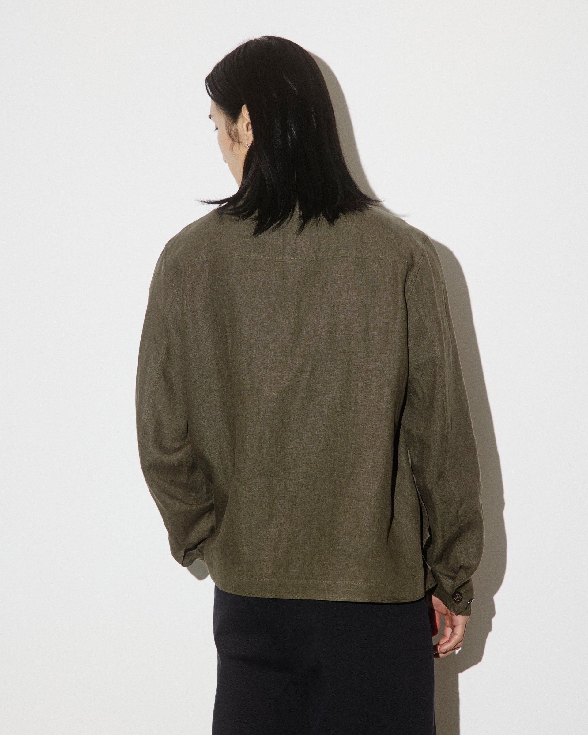 UOMO- OVERSHIRT CON BOTTONI IN TESSUTO LINO TINTO PEZZA, SFODERATA - Oliva