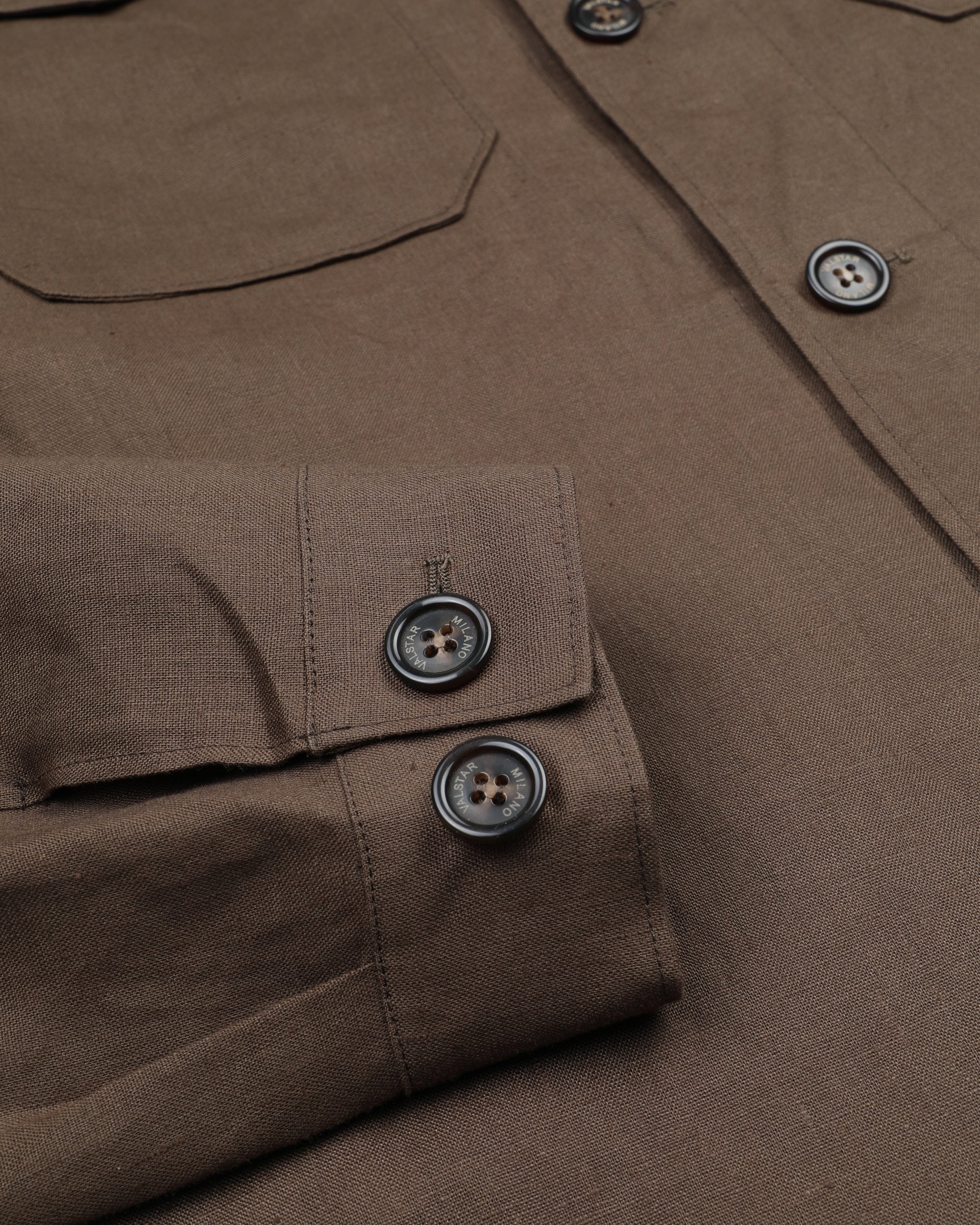 UOMO- OVERSHIRT CON BOTTONI IN TESSUTO LINO TINTO PEZZA, SFODERATA - Caramello