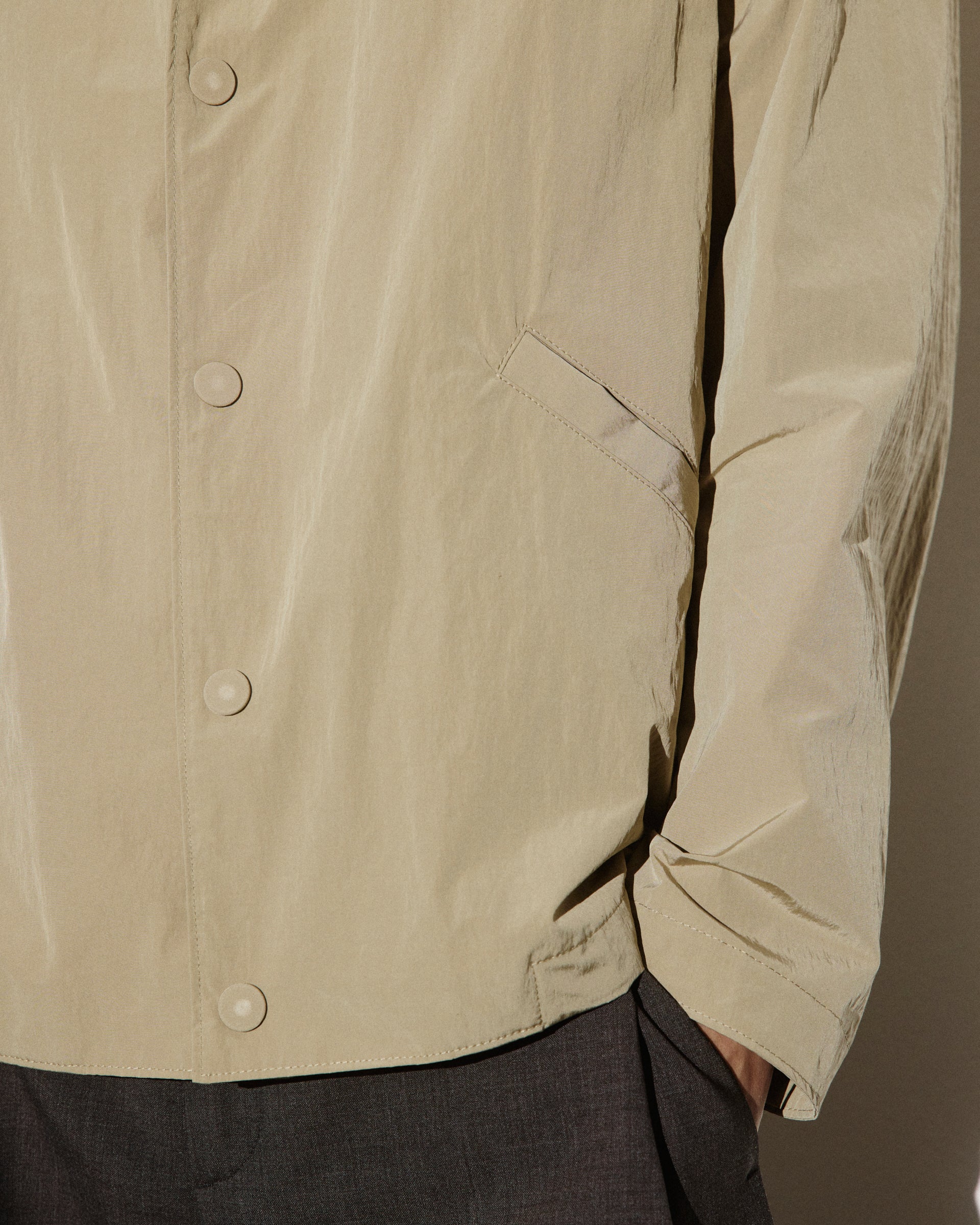 Coach jacket Potter in cotone-nylon manopesca water repellent. Beige - Sabbia