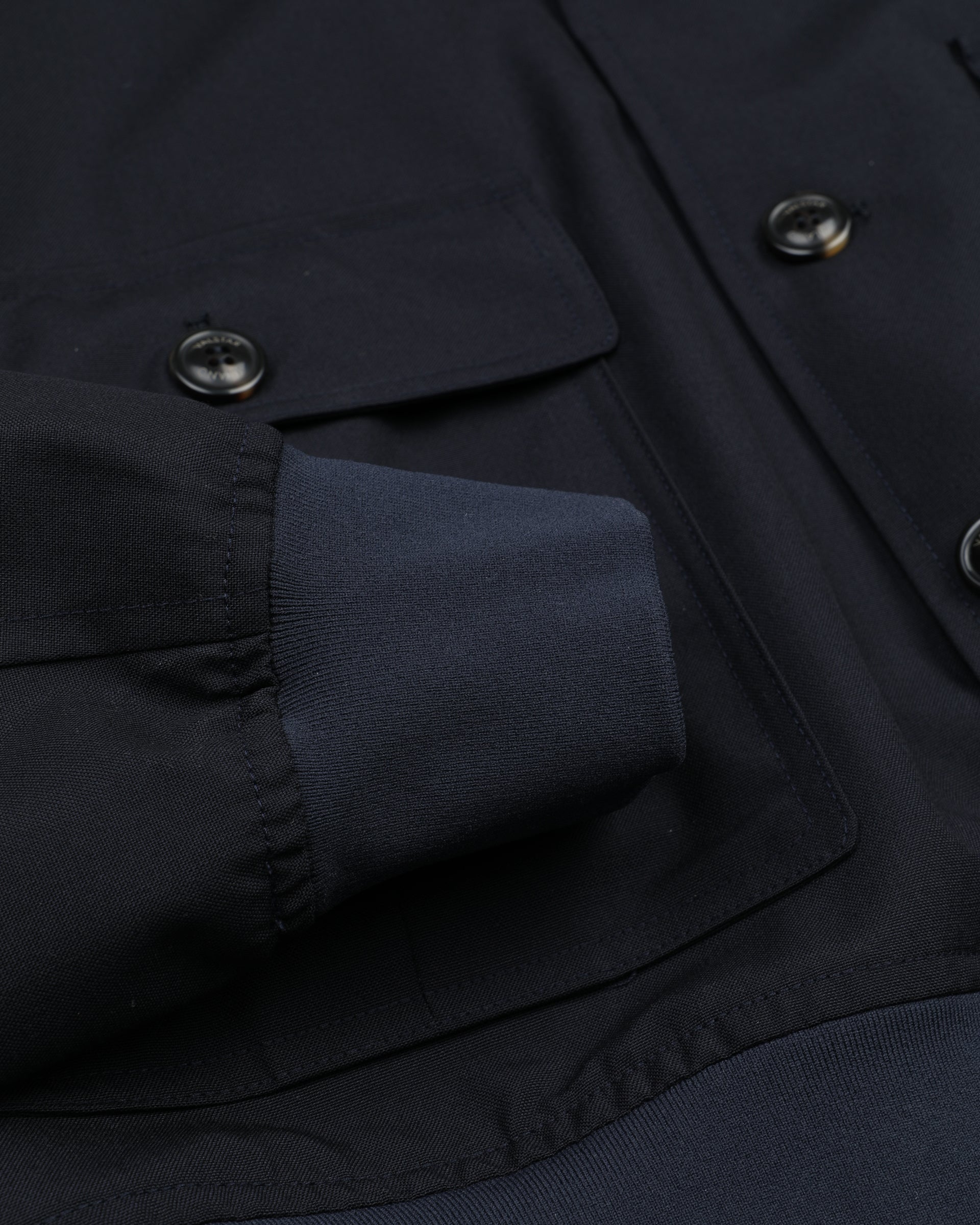 UOMO- GIUBBOTTO (VALSTARINO) COLLO ALTO CON BOTTONI E TASCHE APPLICATE IN TESSUTO FRESCO LANA 2 PLY IN PURA LANA VERGINE , COLLO POLSI E FONDO IN RETTILINEA, CARRE E MANICHE FODERATE - Navy