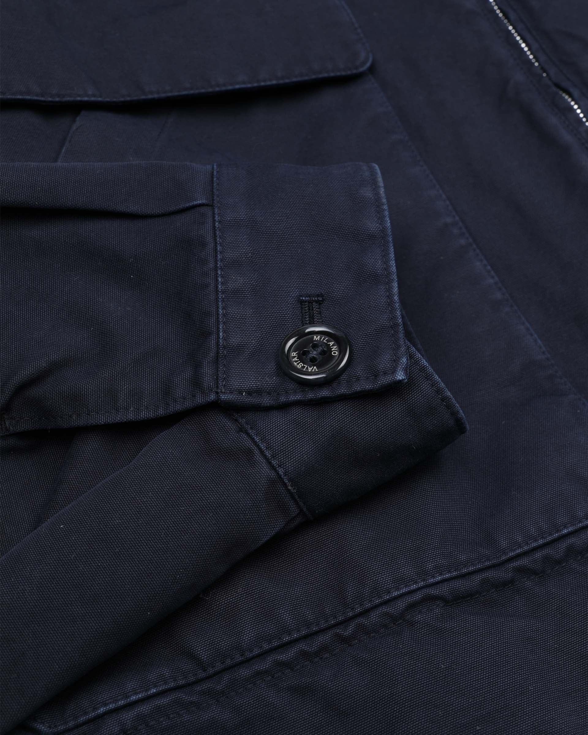 UOMO- GIUBBOTTO CON ZIP E TASCHE A TOPPA, IN TESSUTO CANVAS DI COTONE, SFODERATO, TINTO CAPO - Blu