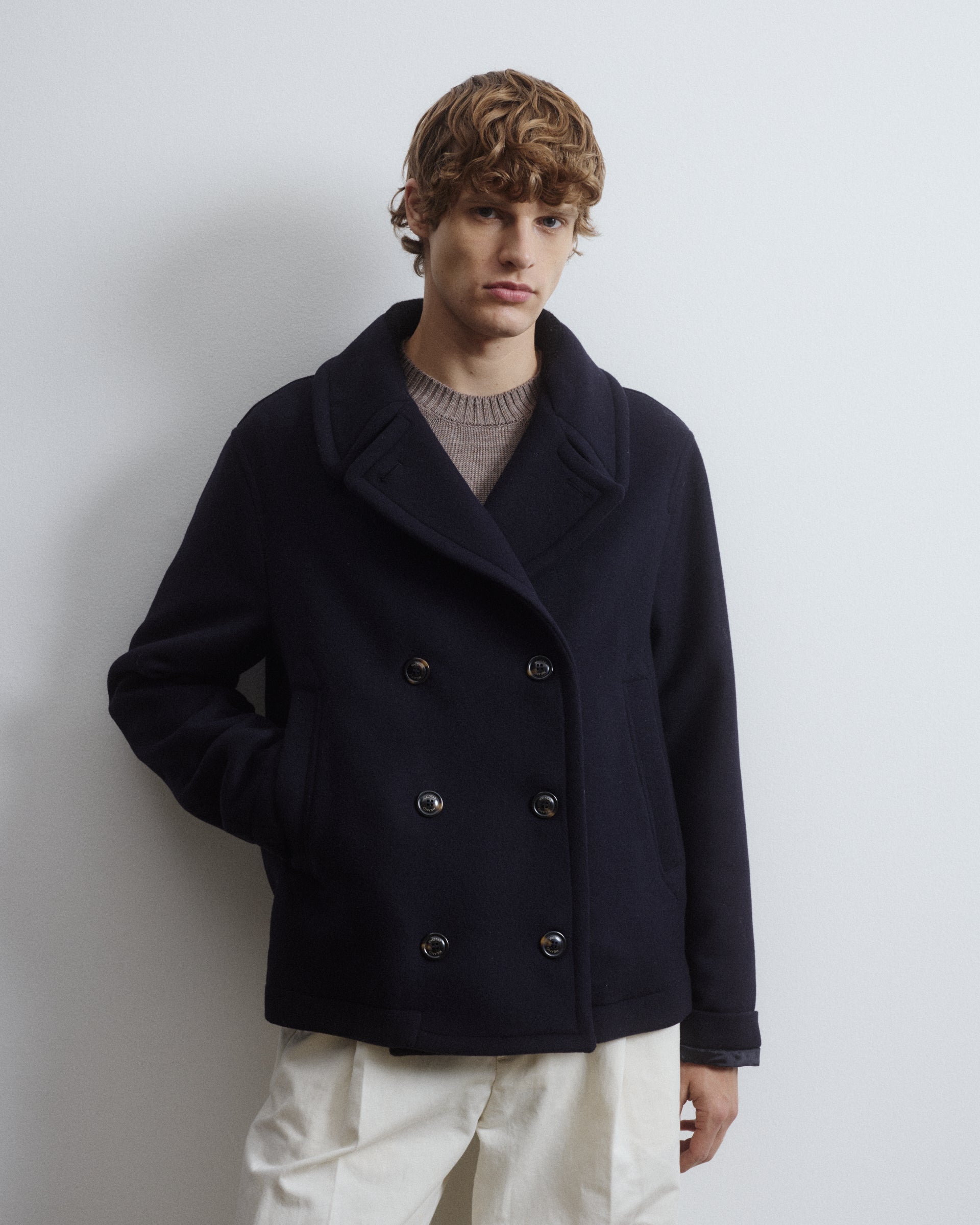 UOMO-PEACOAT CON BOTTONI  DI PURA LANA VERGINE, FODERATO, DETTAGLIO COLLO IN MAGLIA - Navy