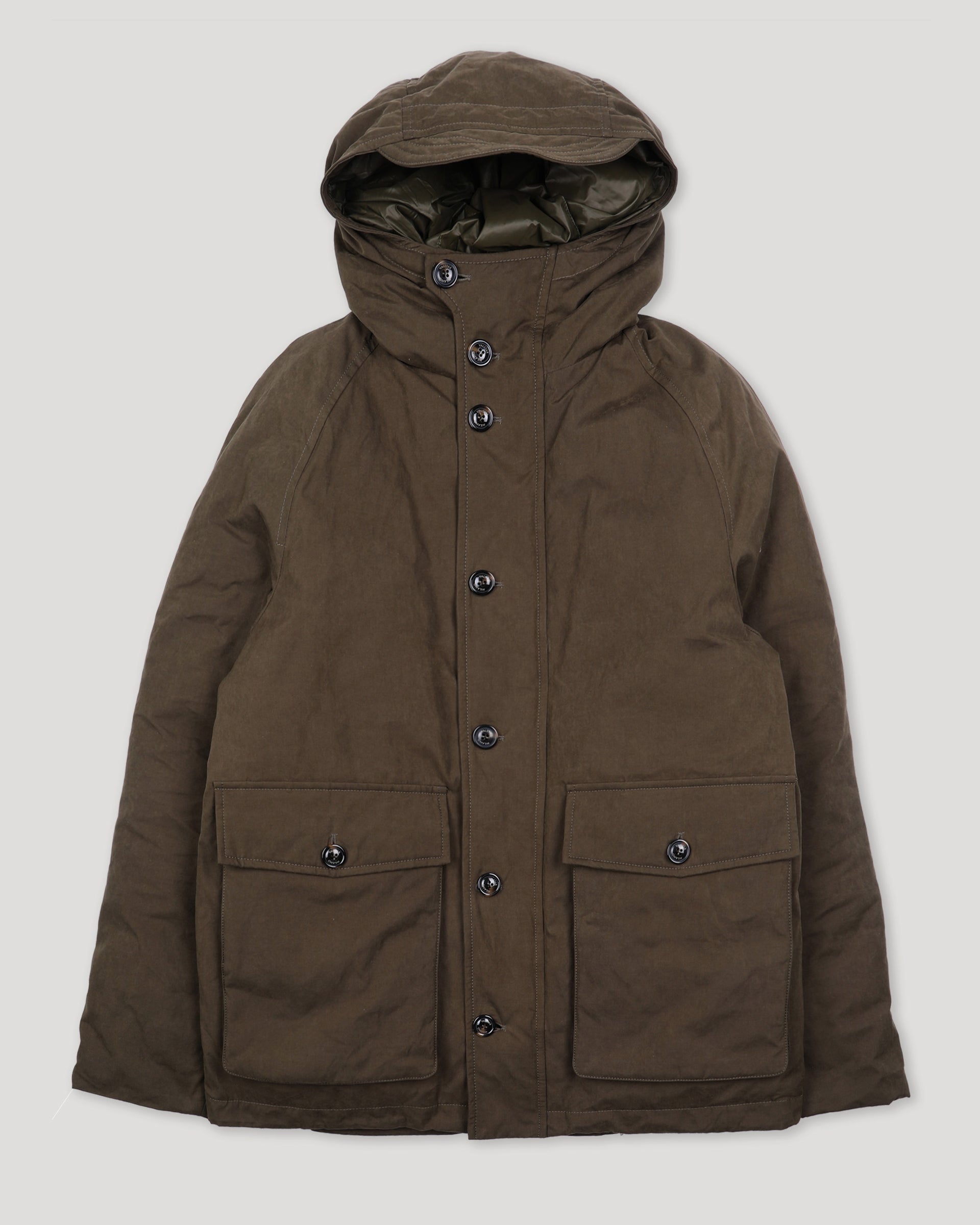 Giubbotto Liam con cappuccio in tessuto di misto cotone cerato water repellent, imbottito in piuma. Verde - Testuggine