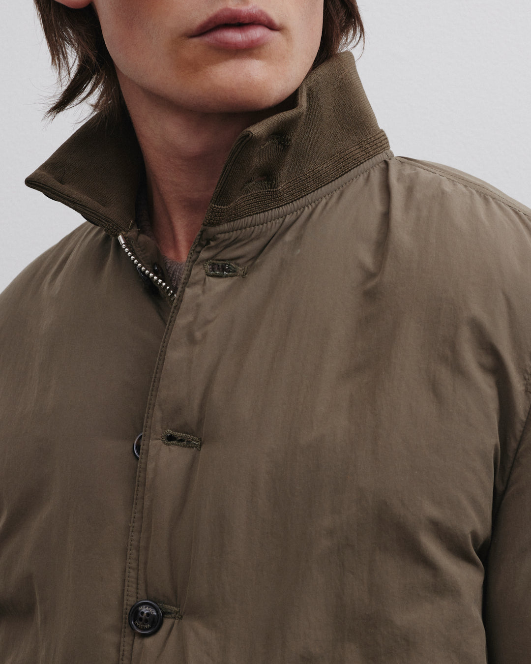 Giubbotto Valstarino in tessuto tecnico water repellent imbottito in piuma. Verde - Ficus