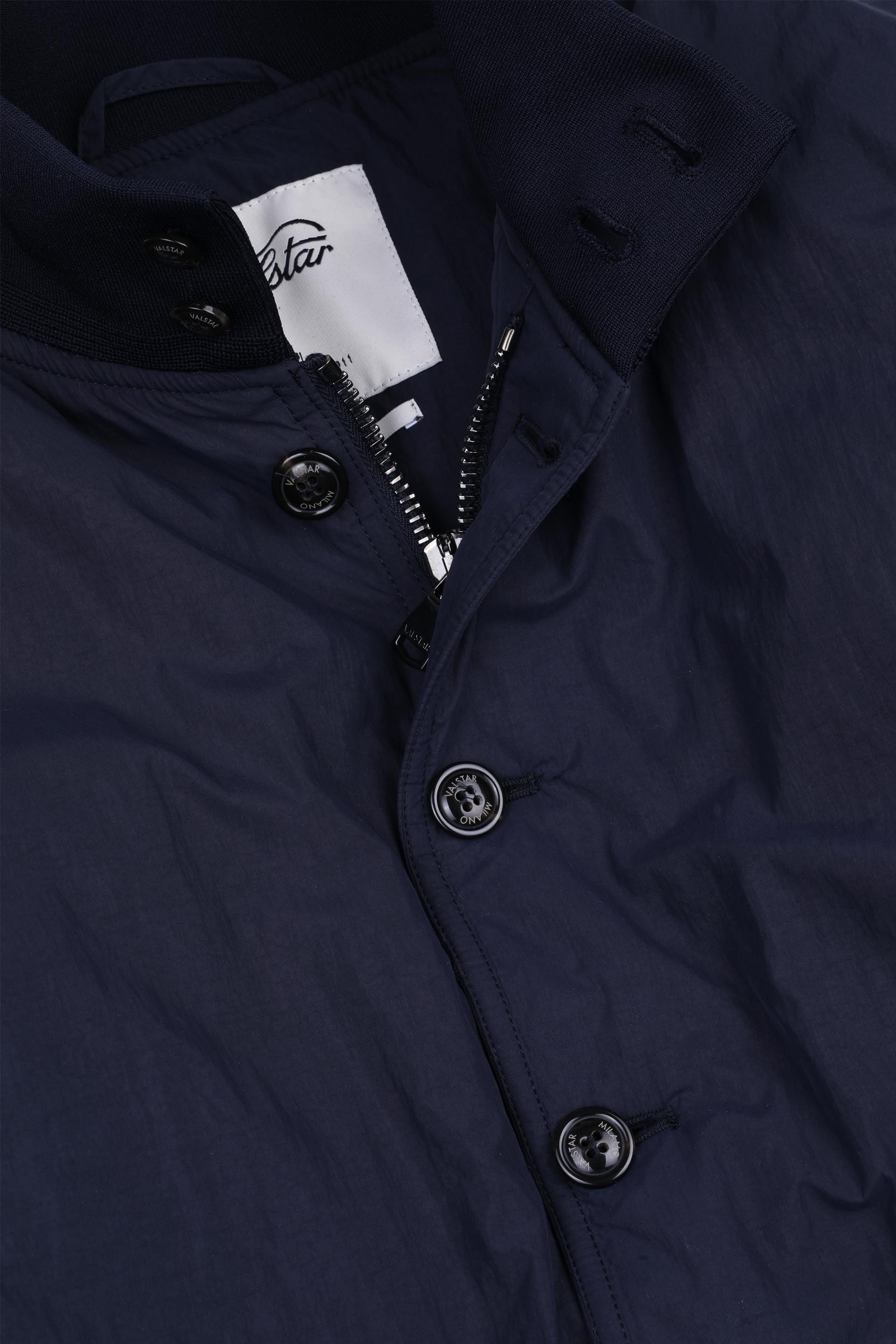 Giubbotto Valstarino in tessuto tecnico water repellent imbottito in piuma. Blu - Navy