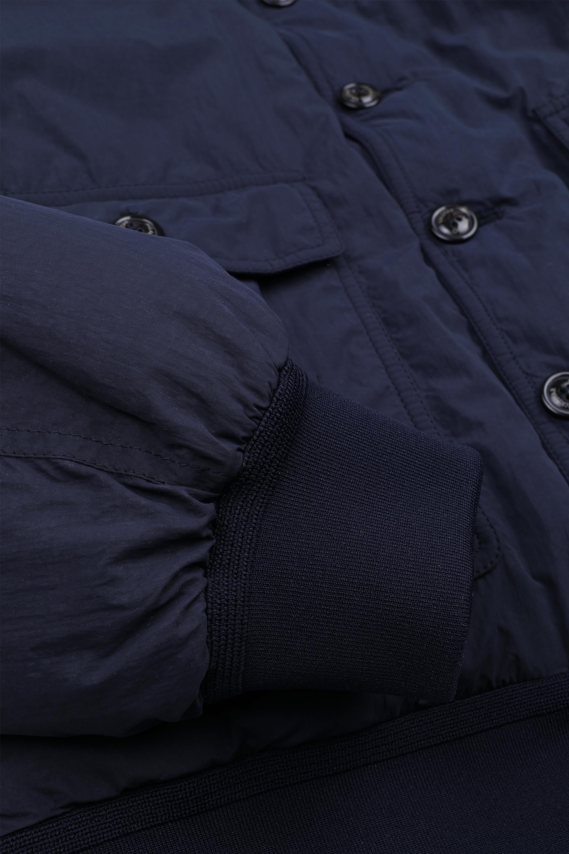 Giubbotto Valstarino in tessuto tecnico water repellent imbottito in piuma. Blu - Navy