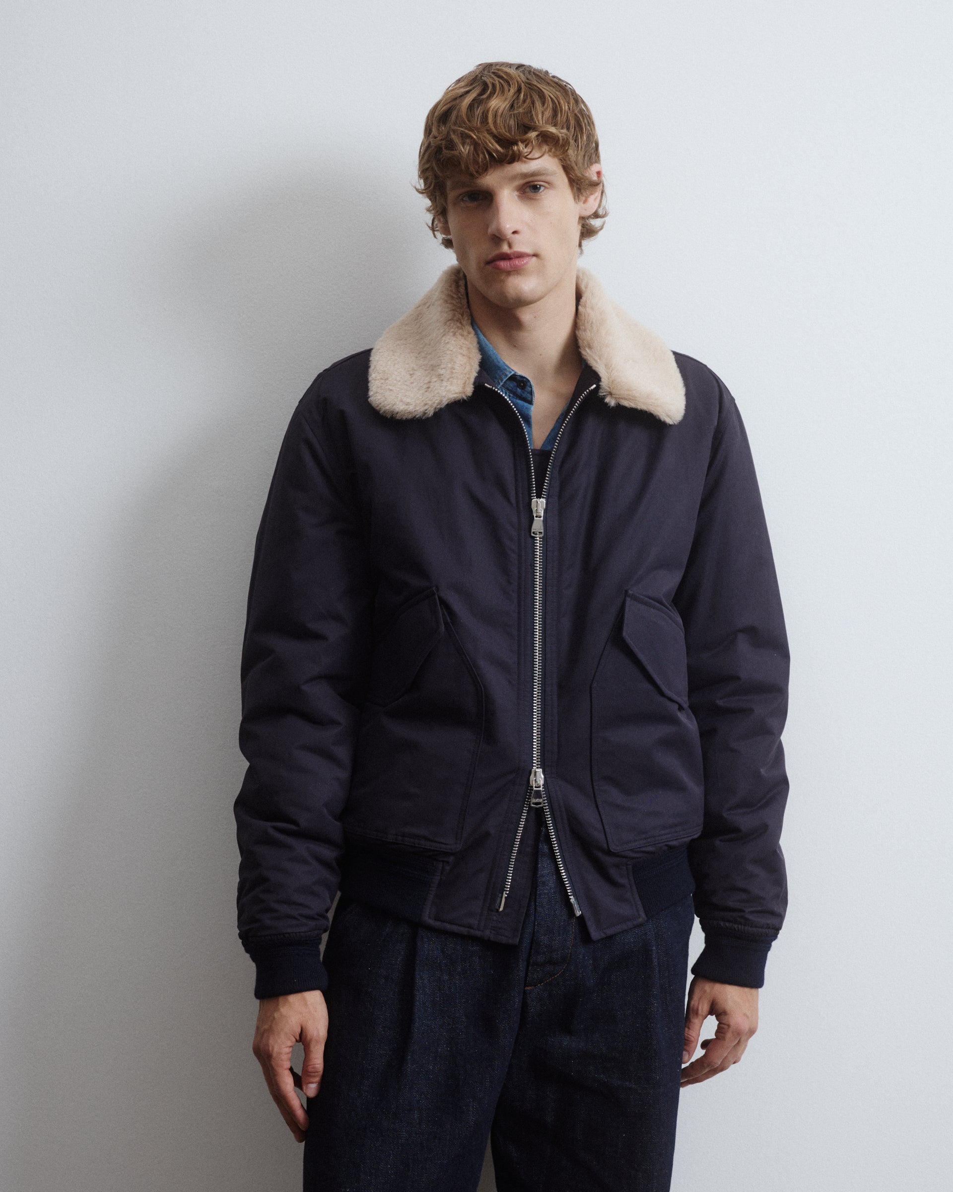 Giubbotto aviatore Virgil in cotone/nylon water repellent, imbottito e con collo in pelliccia di lana.  Blue - Navy
