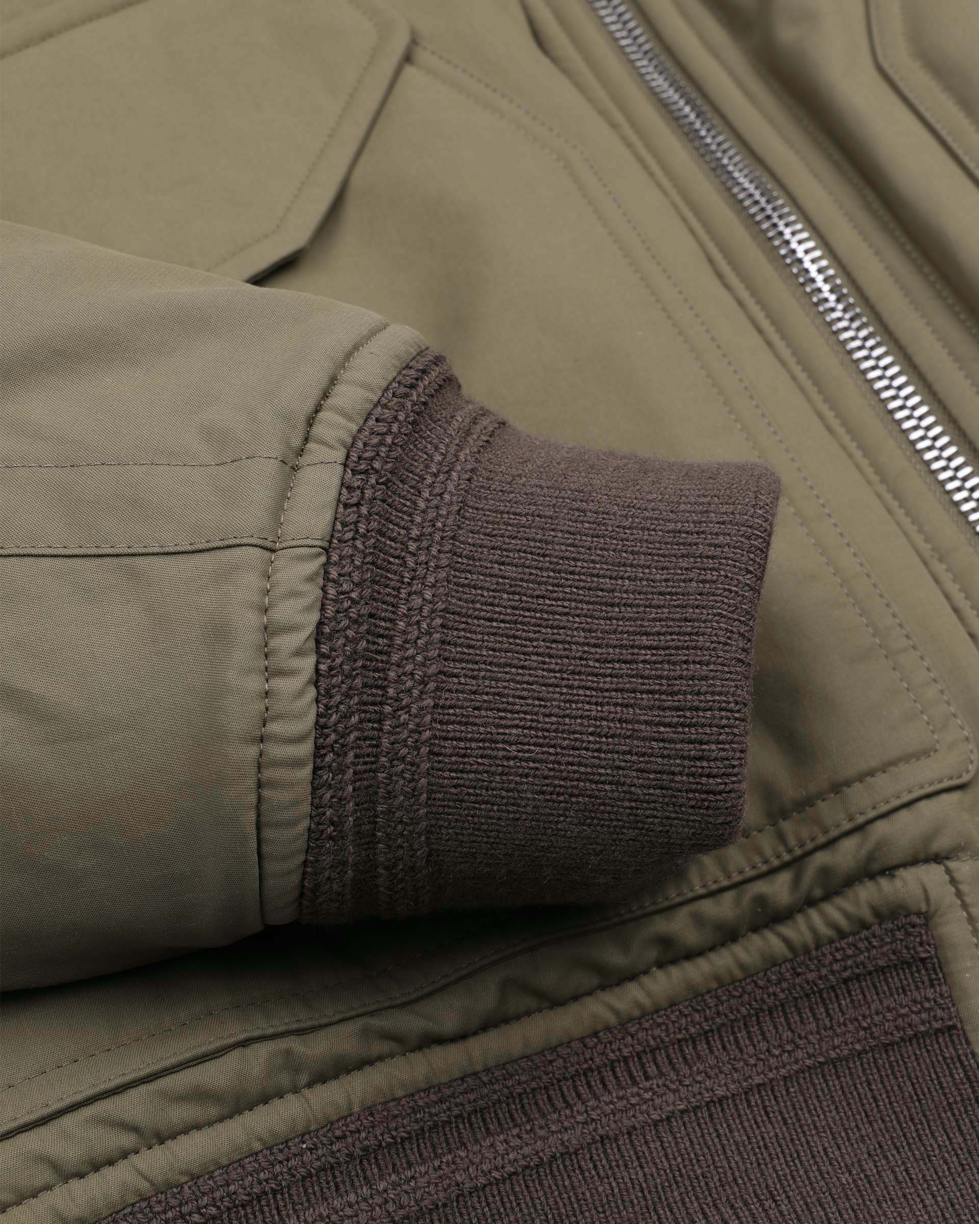 Giubbotto aviatore Virgil in cotone/nylon water repellent, imbottito e con collo in pelliccia di lana. Beige - Coloniale
