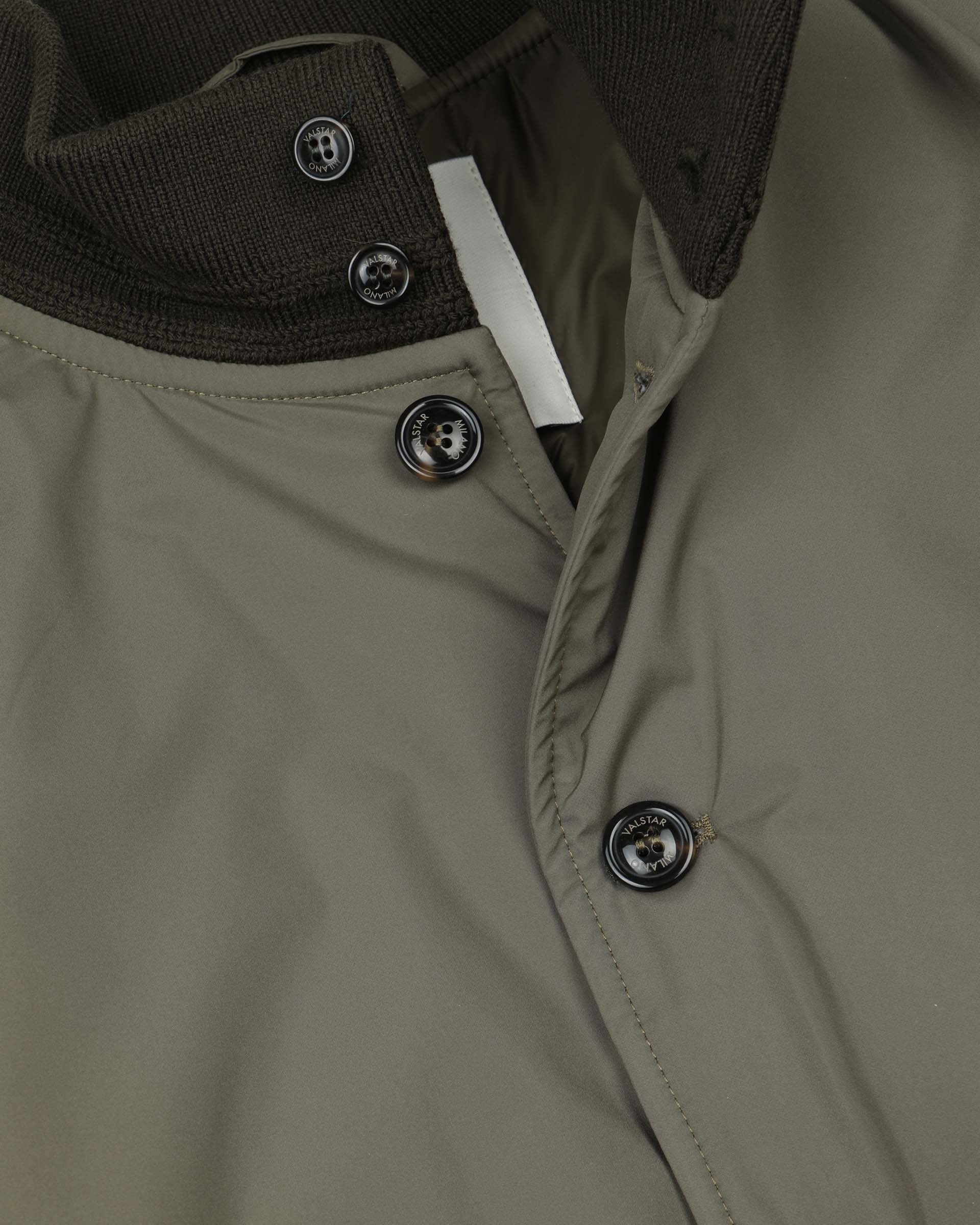 Giubbotto Valstarino in microfibra waterproof, imbottito. Verde - Cappero