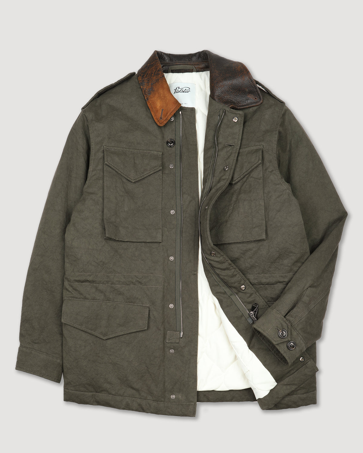 Feld jacket Stanley in twill di cotone sun-dried e colletto in nappa crackle, imbottita. Verde - Quercia