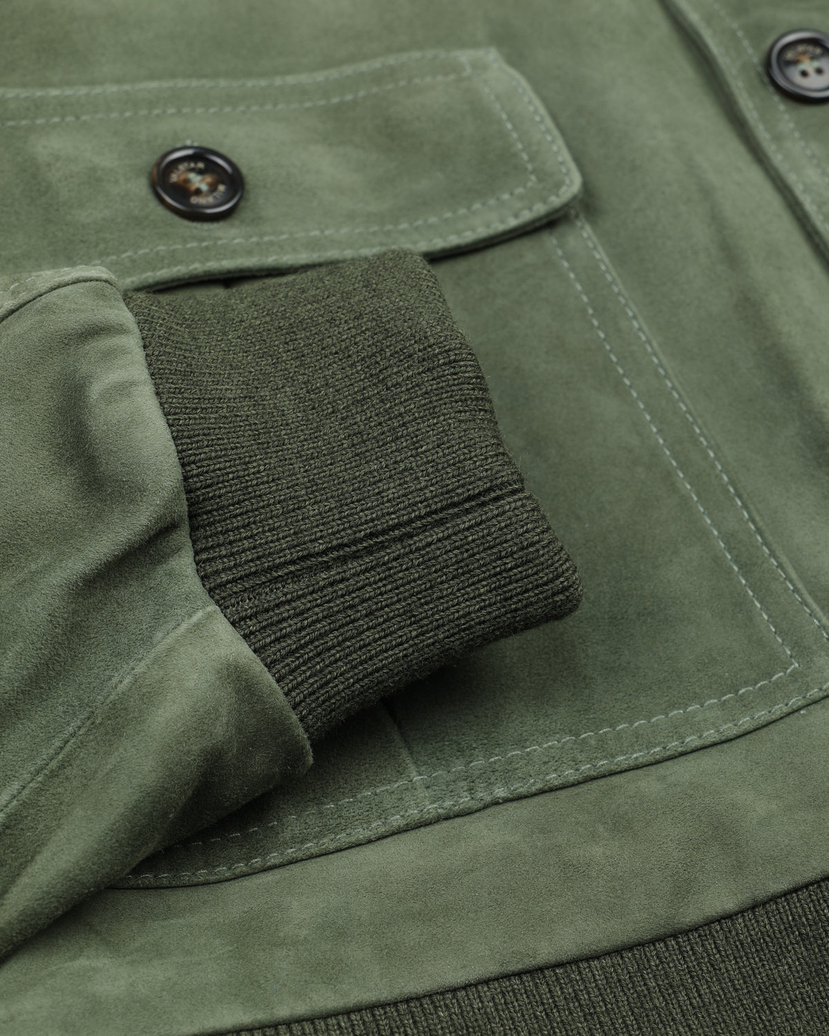 Giubbotto Valstarino in suede con loop su collo dietro, foderato. Verde - Basil