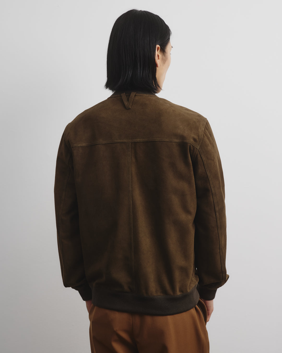 Giubbotto Valstarino in suede, sfoderato con loop nel collo dietro. Verde - Muschio