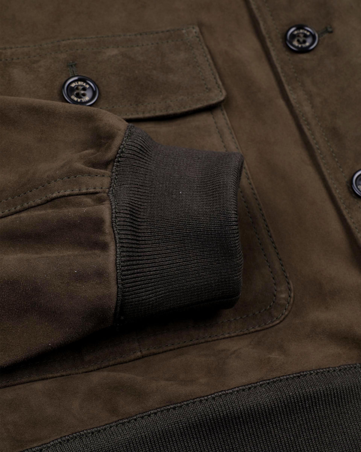 Giubbotto Valstarino in suede, sfoderato con loop nel collo dietro. Verde - Muschio