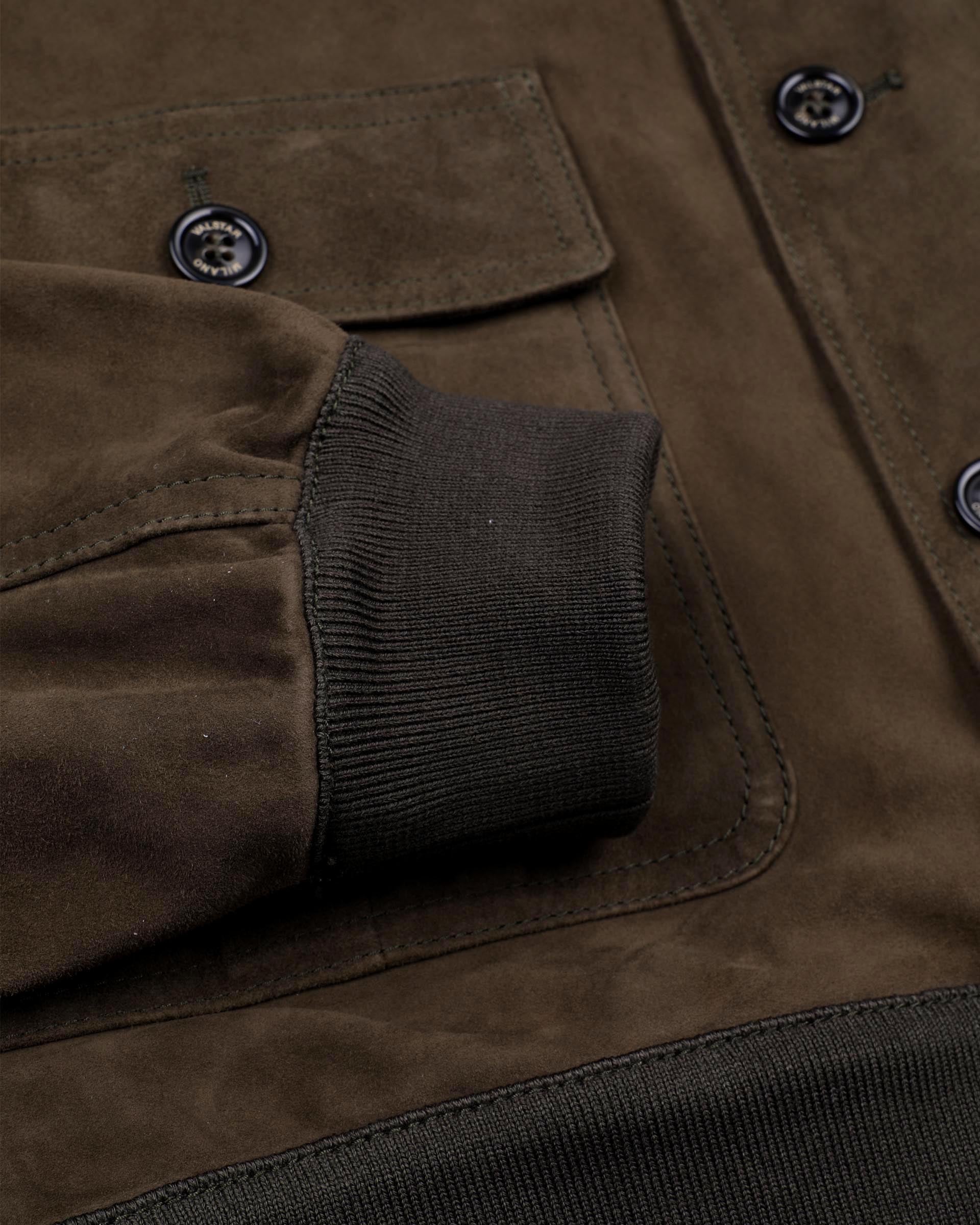 Giubbotto Valstarino in suede, sfoderato con loop nel collo dietro. Verde - Muschio