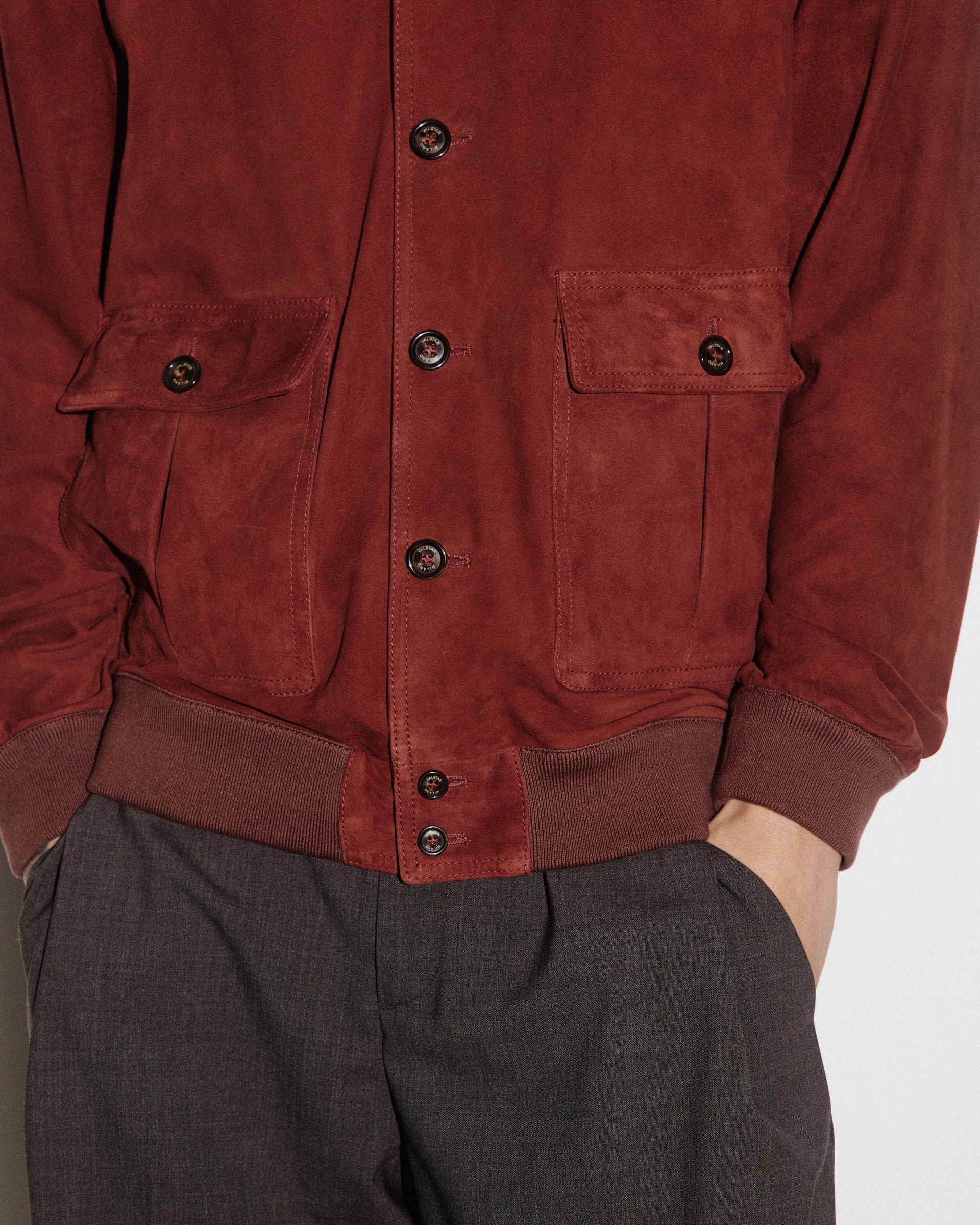 Giubbotto Valstarino in suede, sfoderato con loop nel collo dietro. Orange - Ruggine
