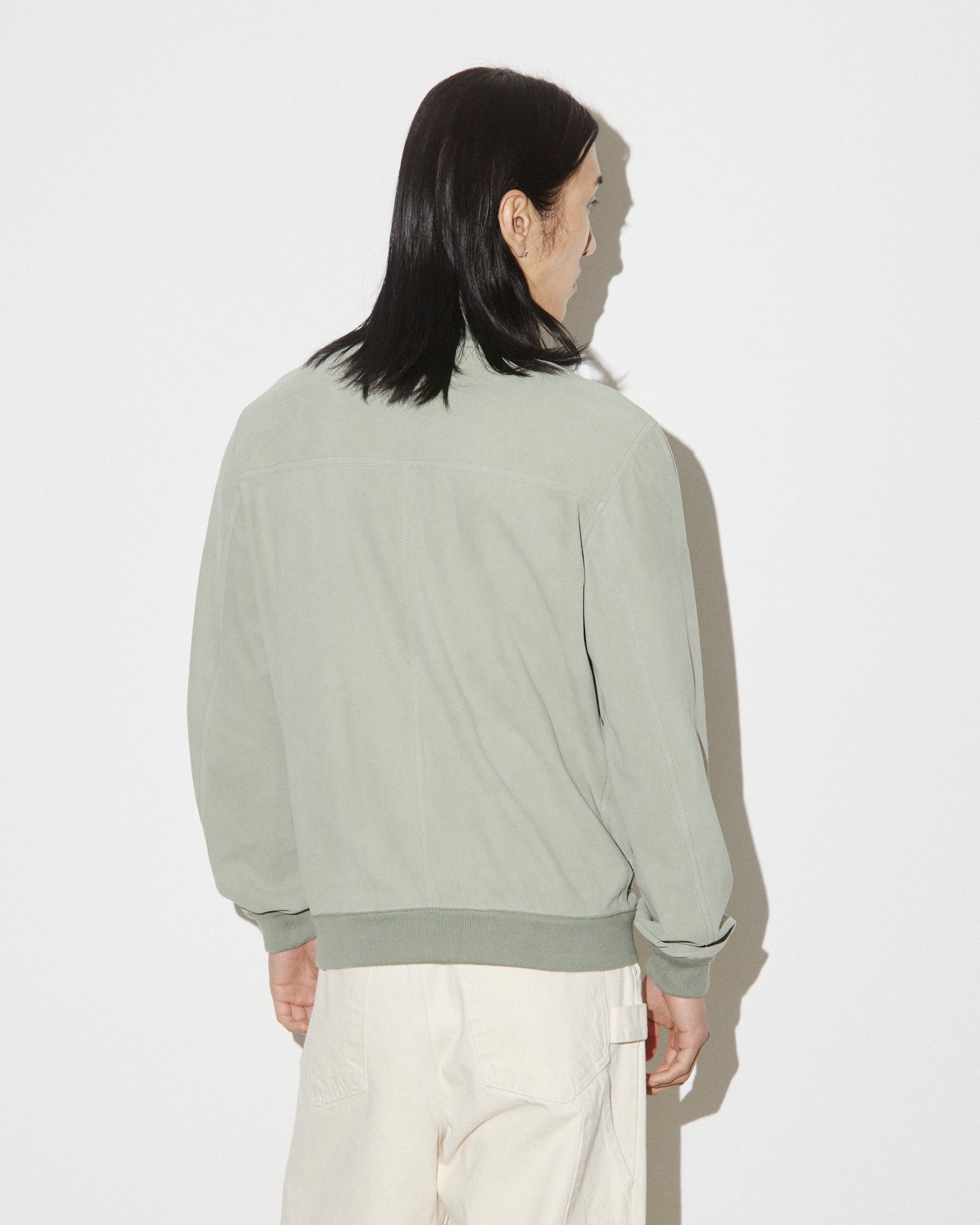 Giubbotto Valstarino in suede, sfoderato con loop nel collo dietro. Verde - Tiglio