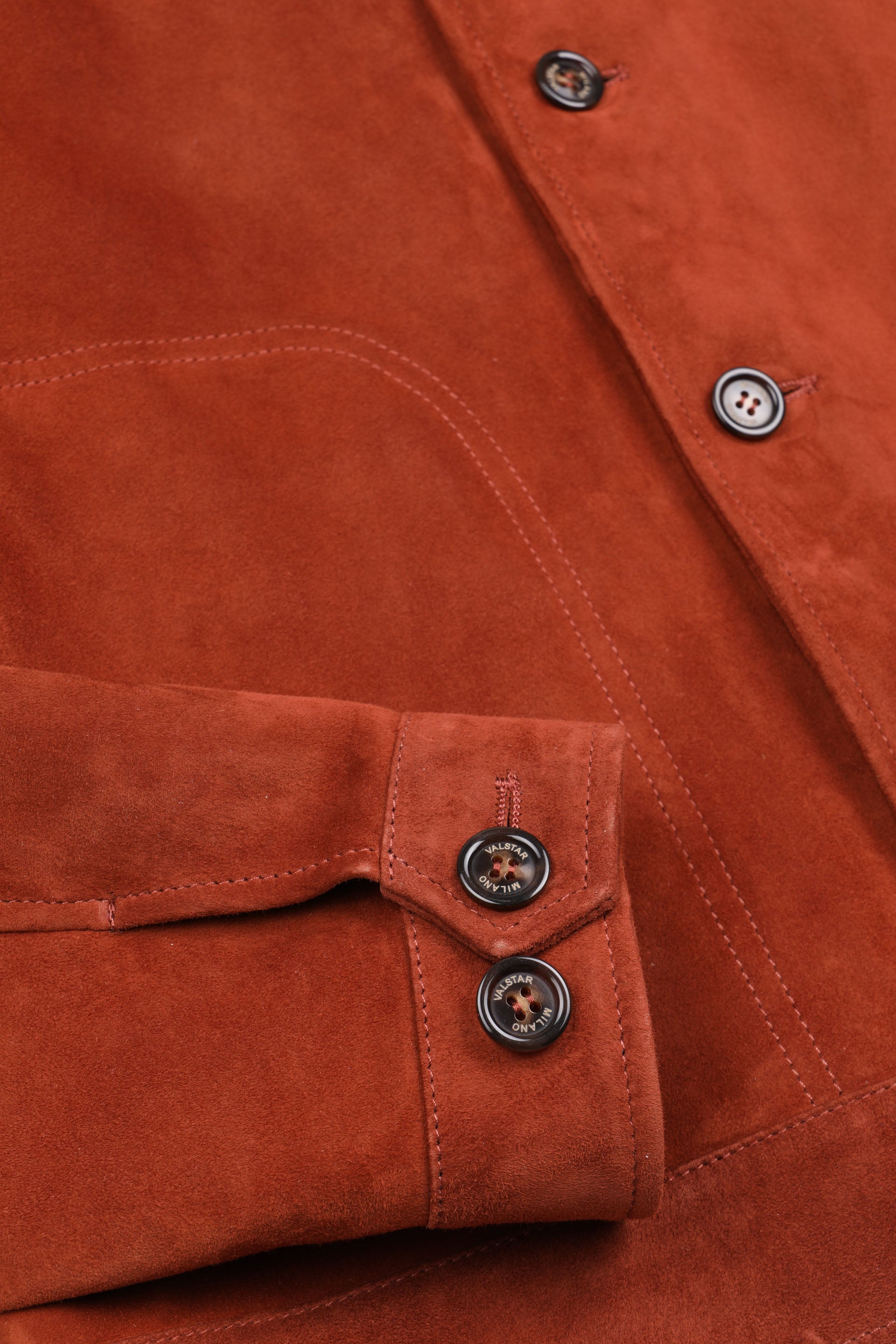 GIUBBOTTO CLINT CON BOTTONI, COLLO CAMICIA, SFODERATO, SOFT SUEDE - Terra di siena