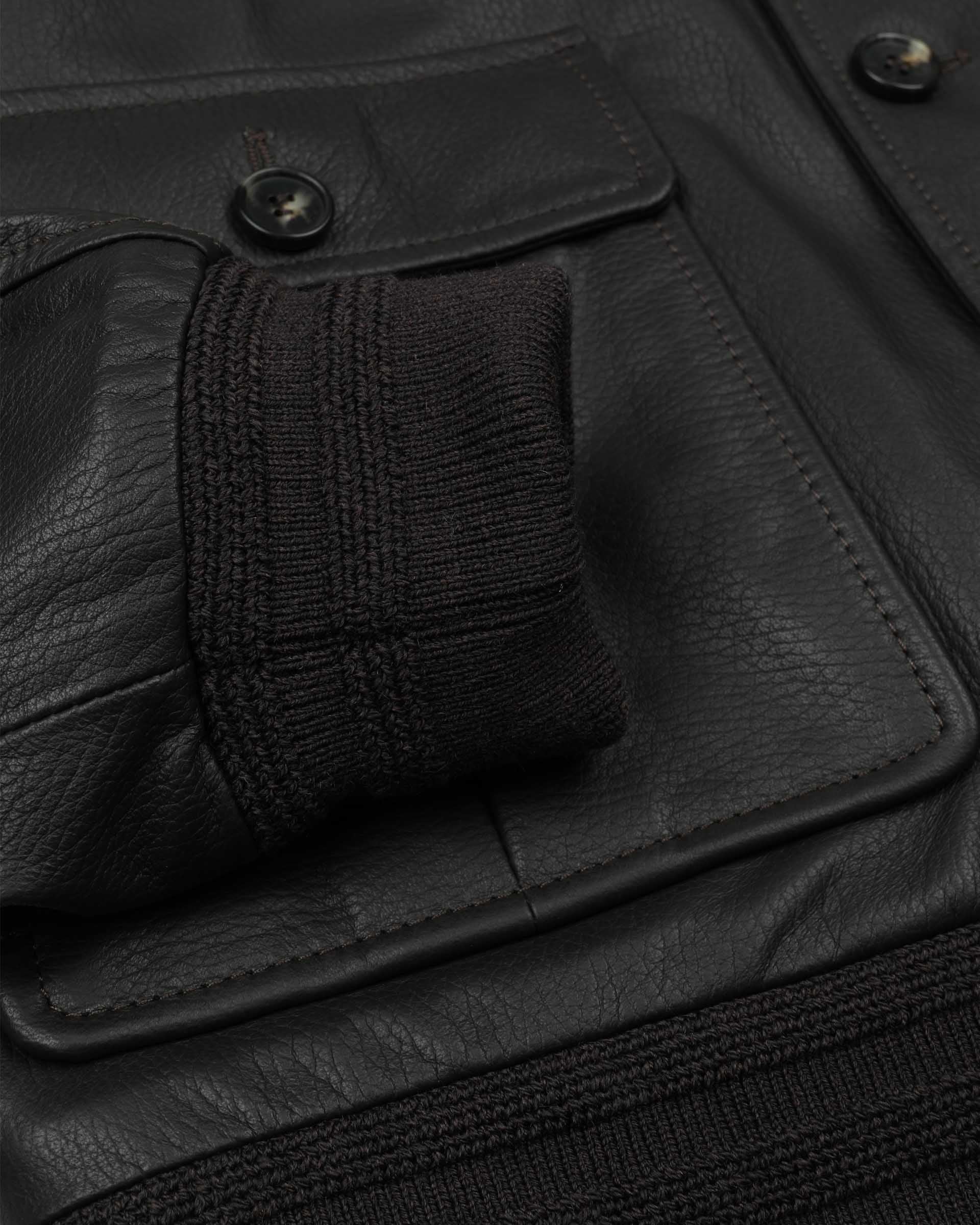 Giubbotto Valstarino in cervo con fodera in cashmere, loop su collo dietro. Marrone - Caffè