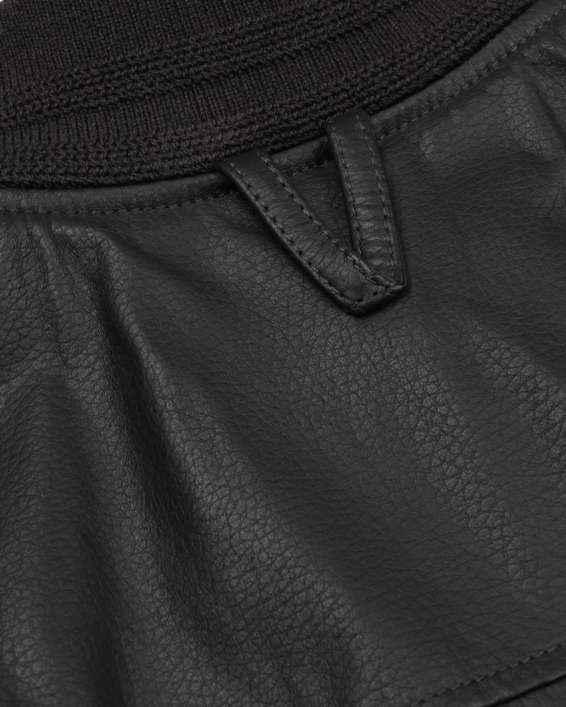 Giubbotto Valstarino in cervo con fodera in cashmere, loop su collo dietro. Marrone - Caffè