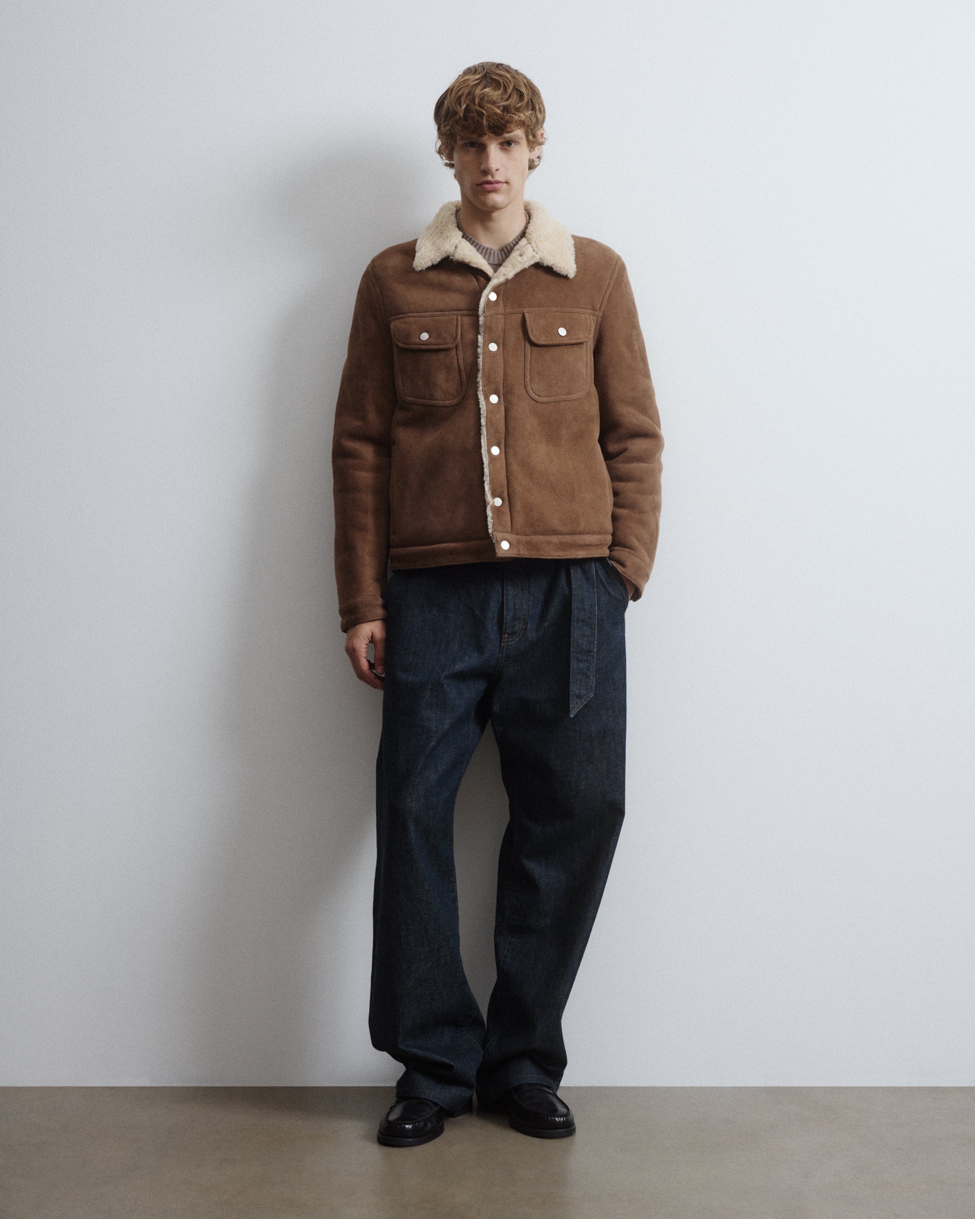 Trucker jacket in montone suede. Marrone - Grege/Naturale