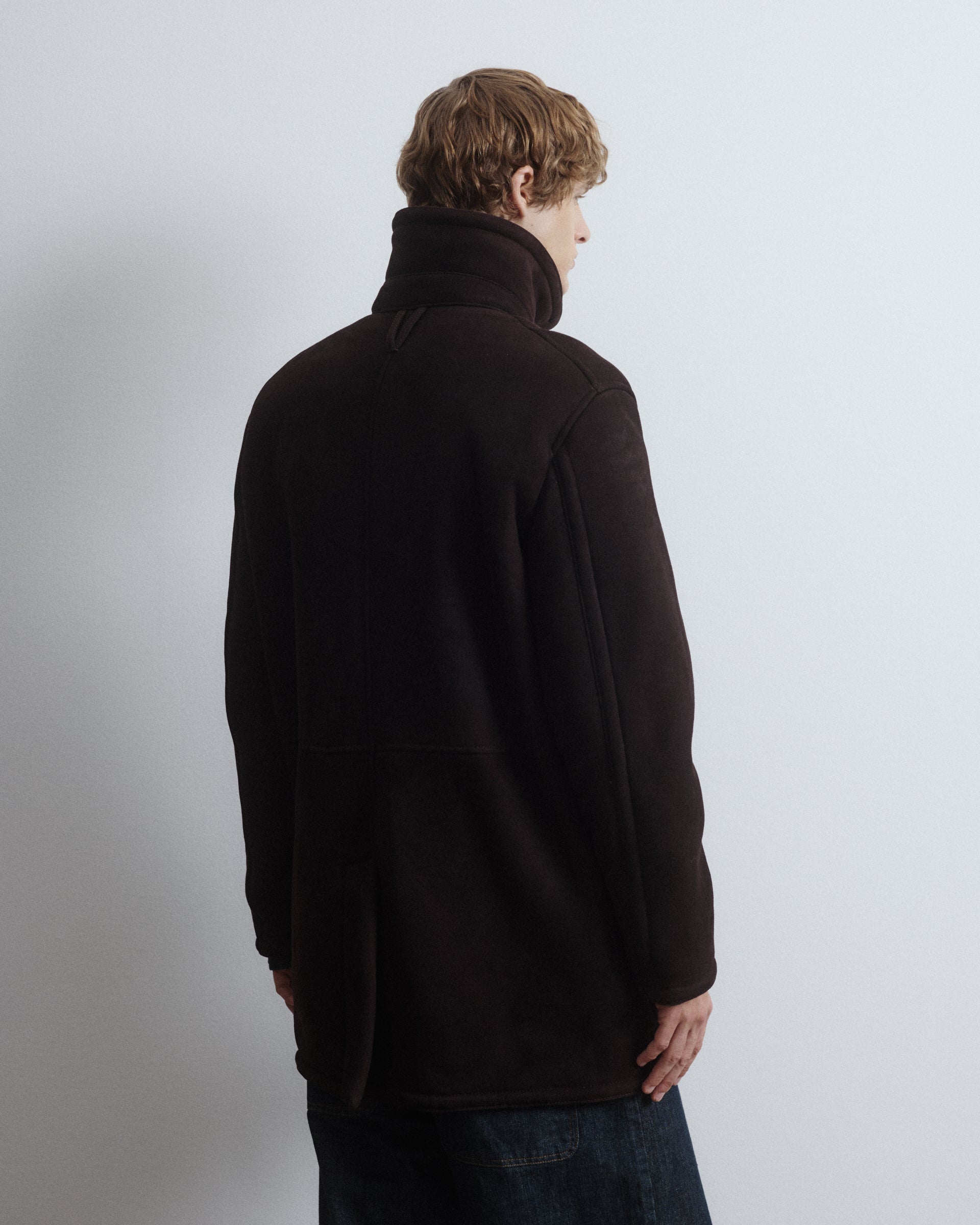 Peacoat doppiopetto Benjamin in montone suede. Marrone - Caffè