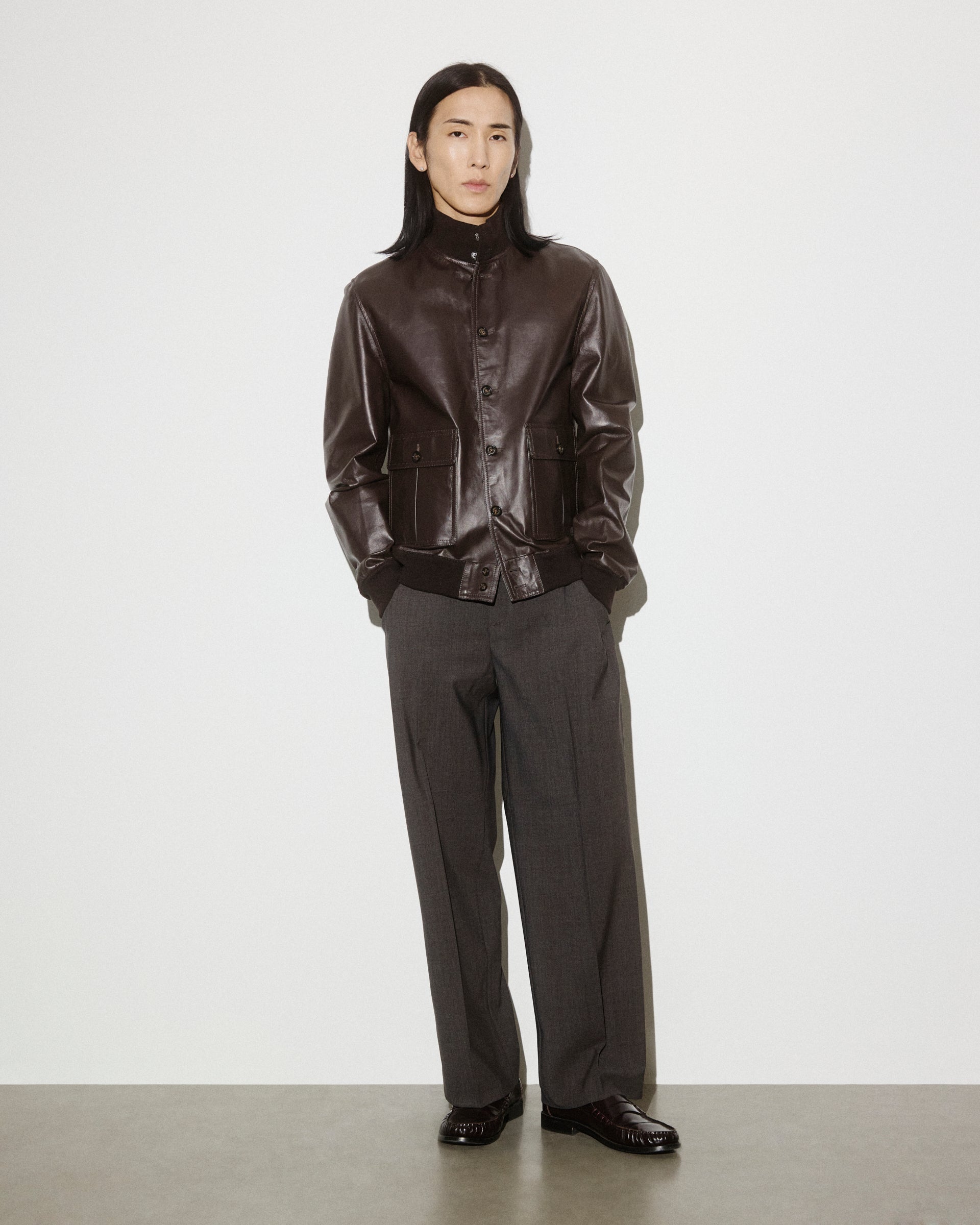 UOMO-GIUBBOTTO (VALSTARINO) COLLO ALTO CON BOTTONI E TASCHE APPLICATE IN NAPPA SFODERATO, COLLO POLSI E FONDO SMACCHINATI - Caffè