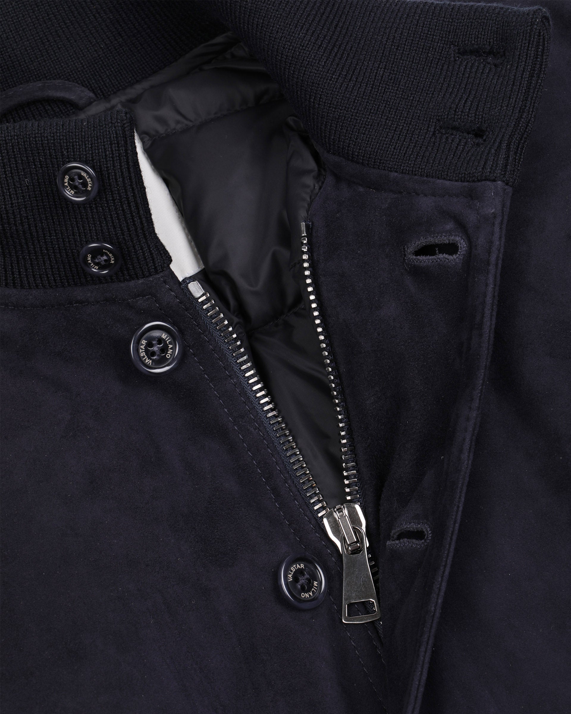 Giubbotto Valstarino in suede imbottito in piuma con loop su collo dietro. Blu - Dark blue