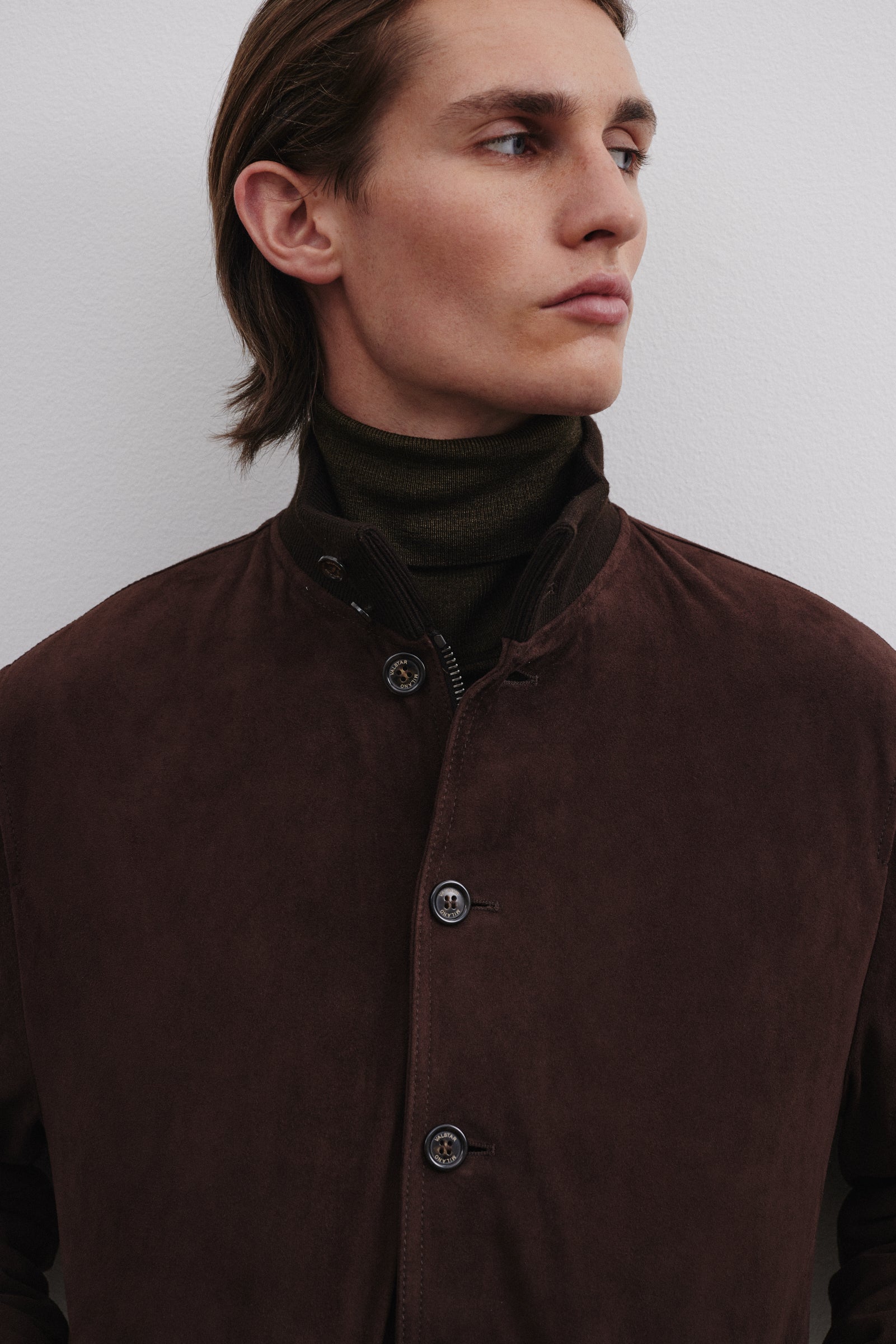 Giubbotto Valstarino in suede imbottito in piuma. Marrone - Caffè