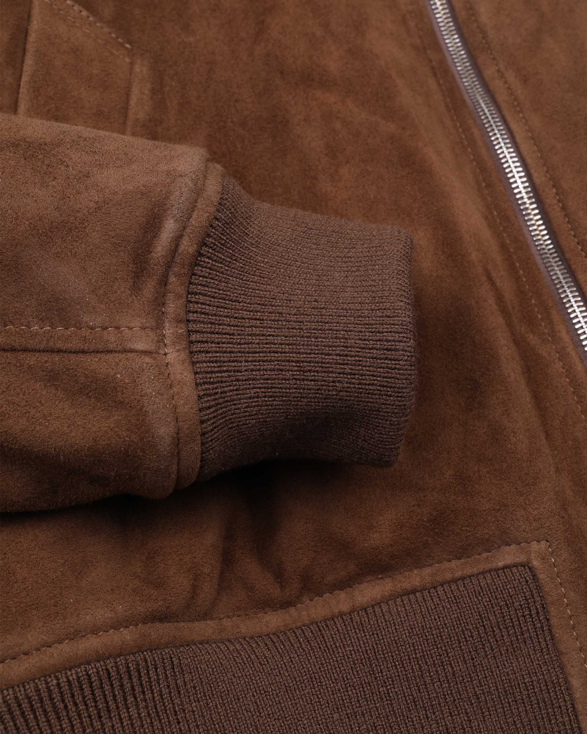 Bomber in suede imbottito. Marrone - Sesamo