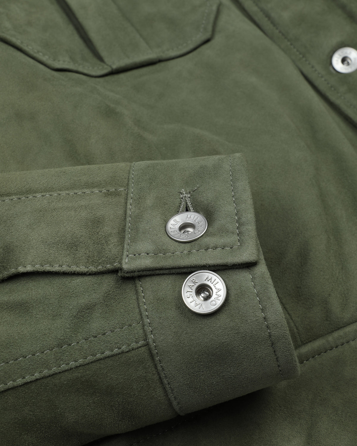 Trucker jacket Ian in suede, imbottita. Verde - Basil