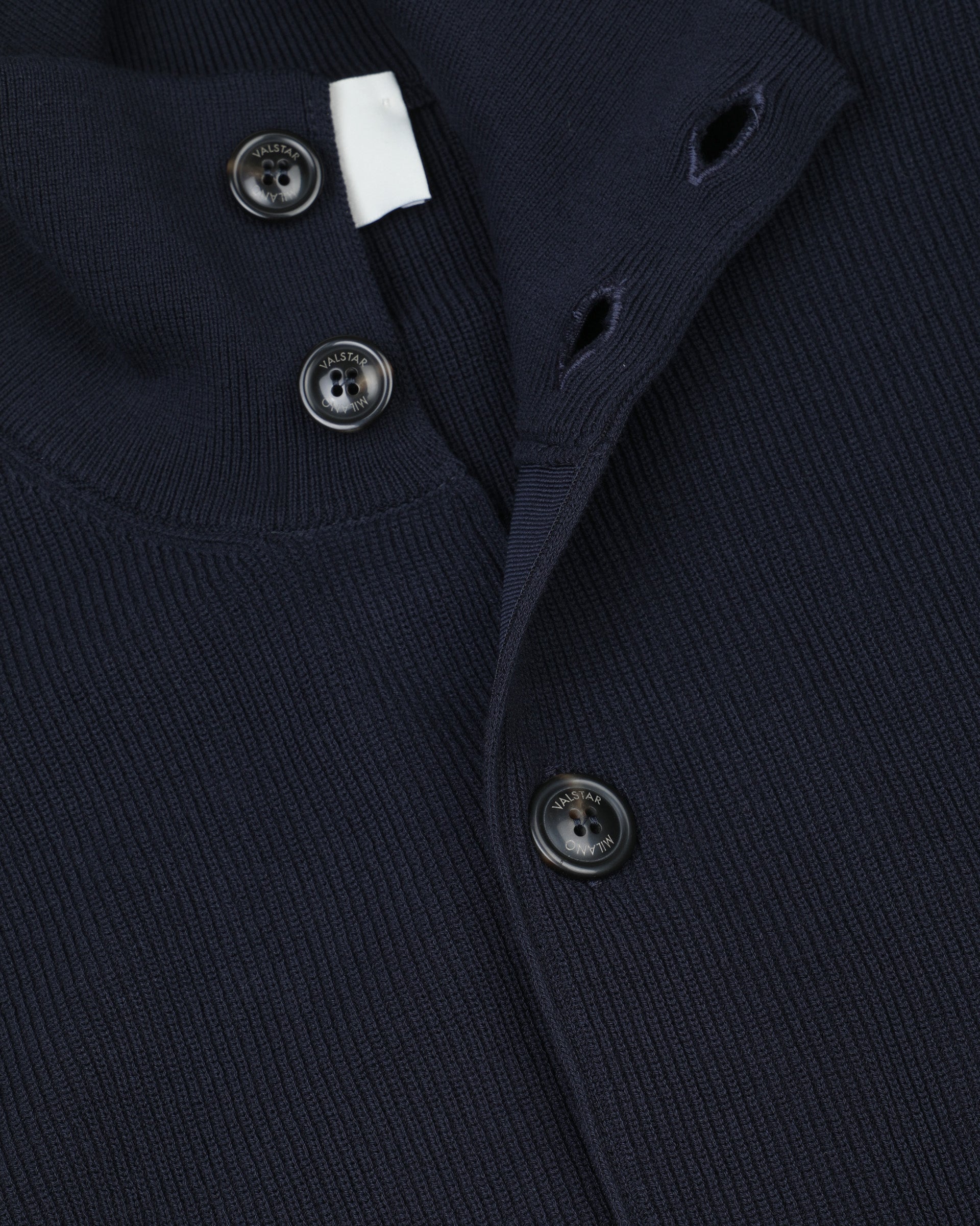 Giubbotto Valstarino in filato di cotone crepe realizzato in mezza maglia inglese. Blu - Blu scuro