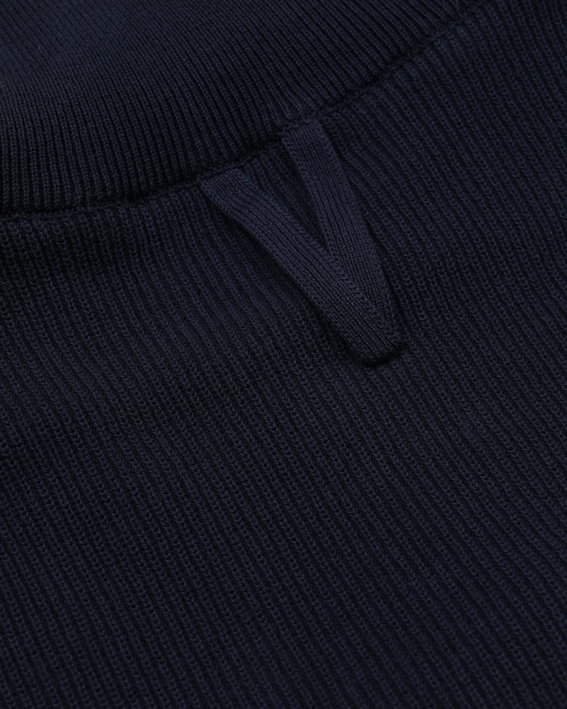 Giubbotto Valstarino in filato di cotone crepe realizzato in mezza maglia inglese. Blu - Blu scuro