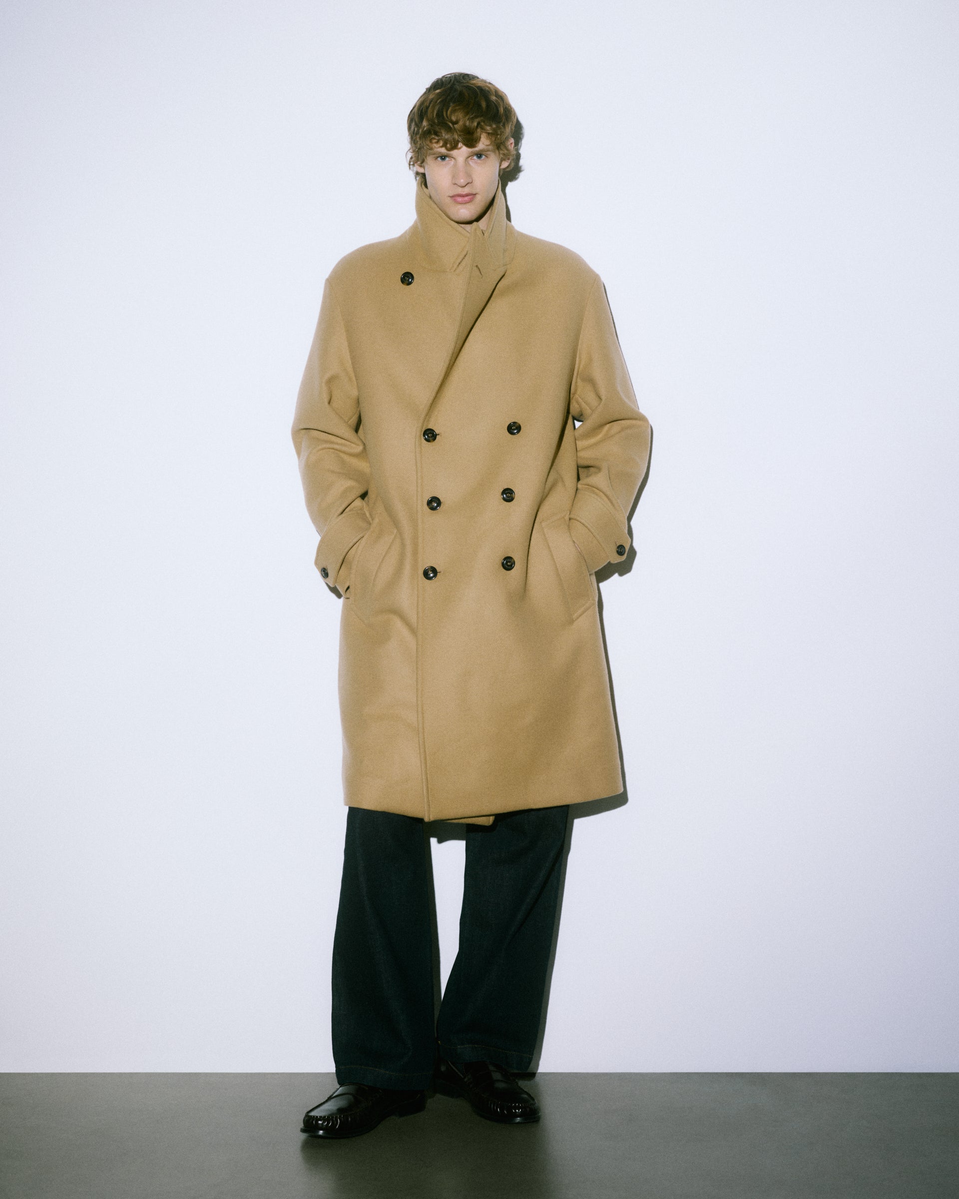 Cappotto doppiopetto Ivy in panno di pura lana vergine, sfoderato. Beige - Camel