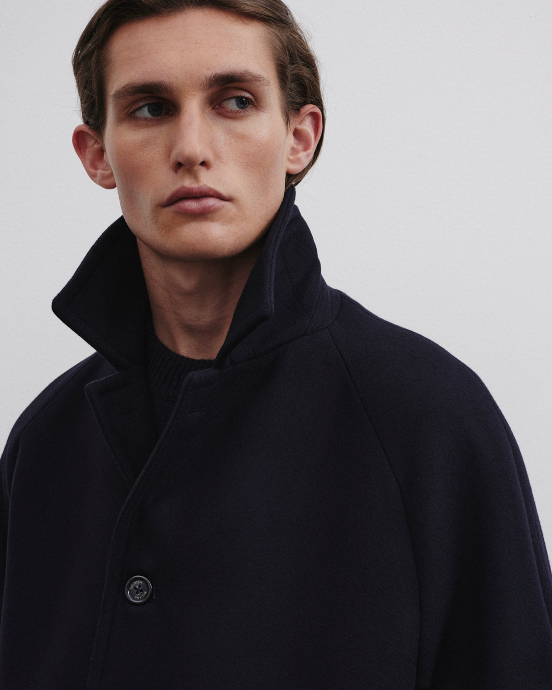 Vittorio lined overcoat in virgin wool felt fabric. - Navy