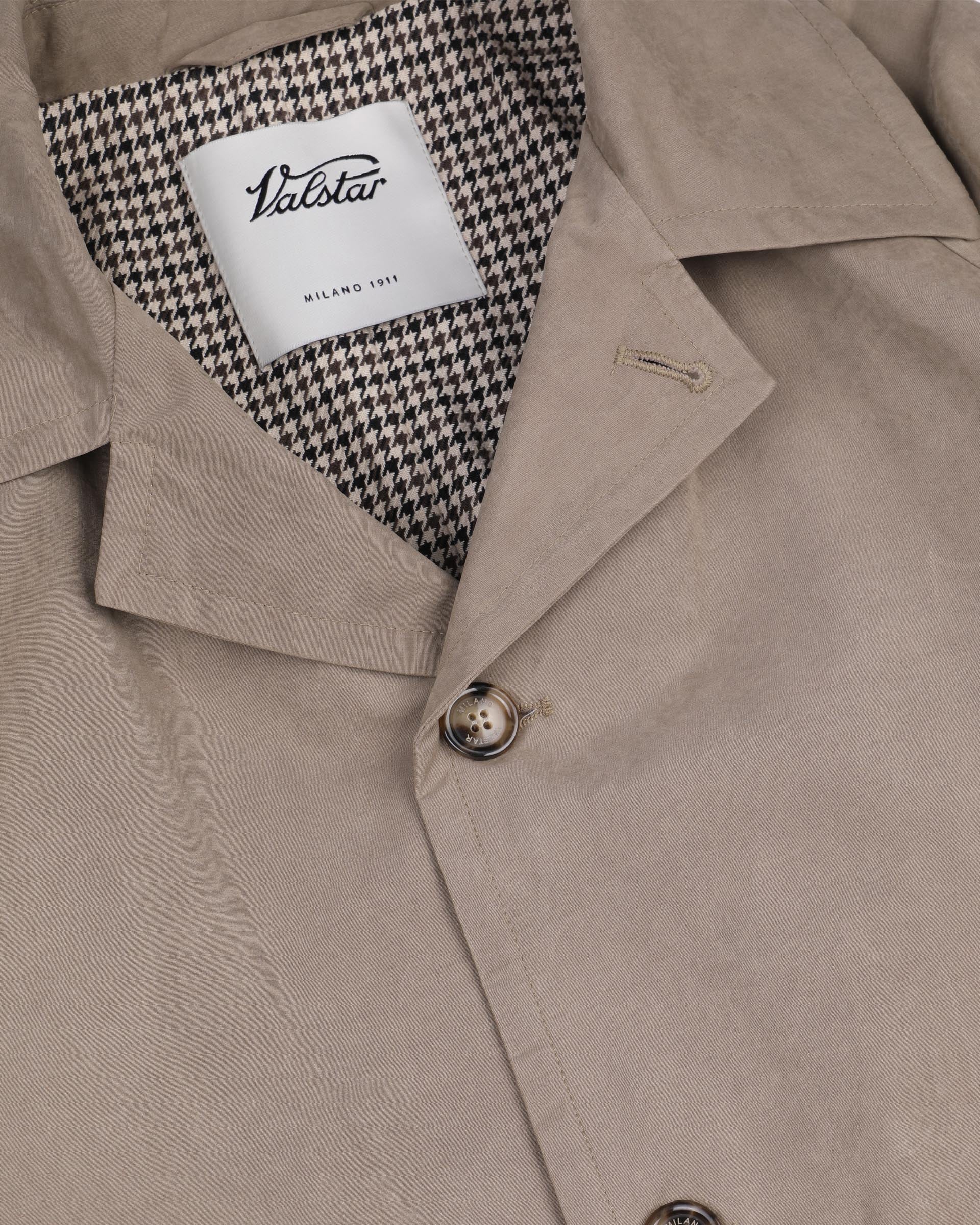 Trench Grant in un tessuto di misto cotone cerato water repellent. Beige - Farro