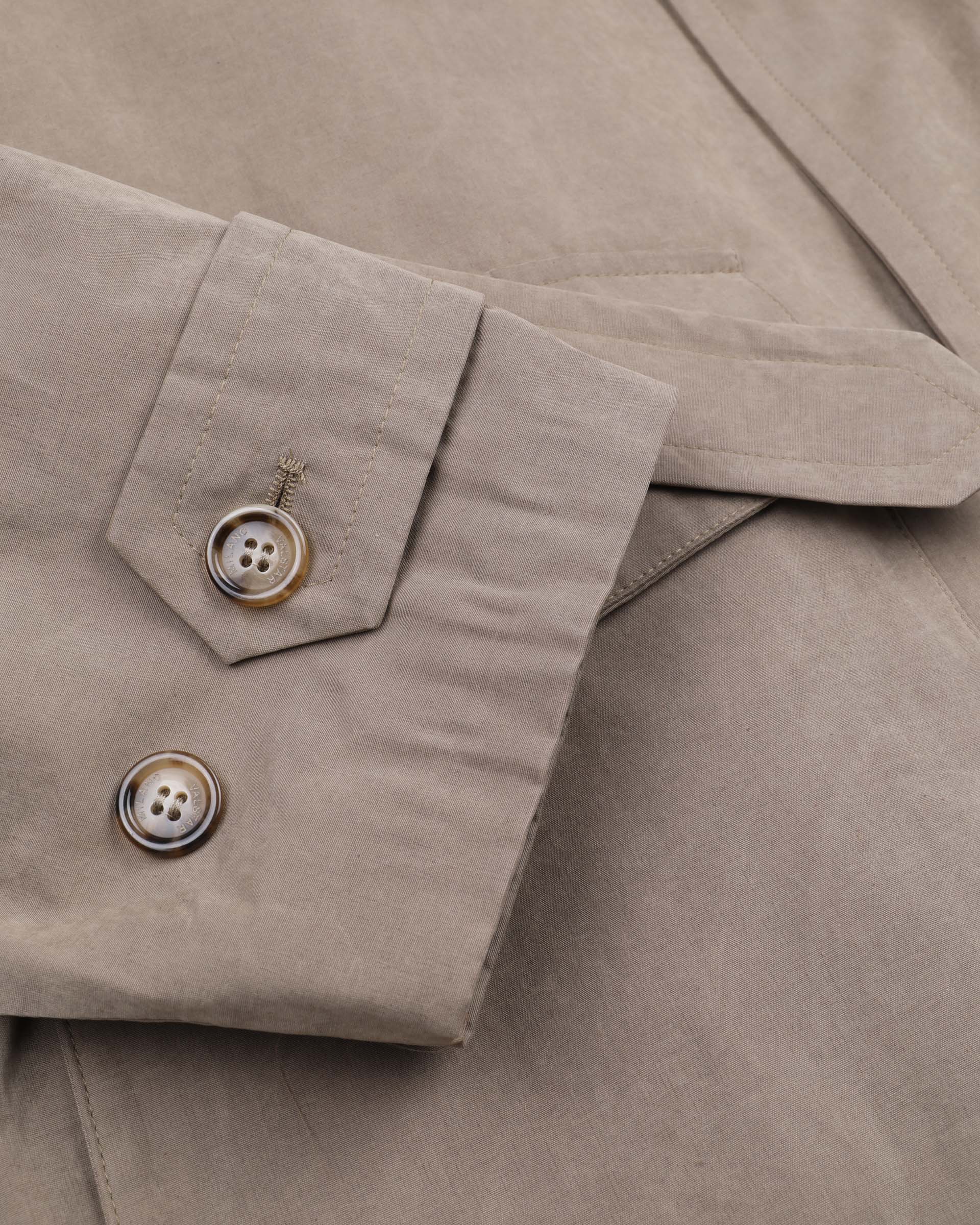 Trench Grant in un tessuto di misto cotone cerato water repellent. Beige - Farro